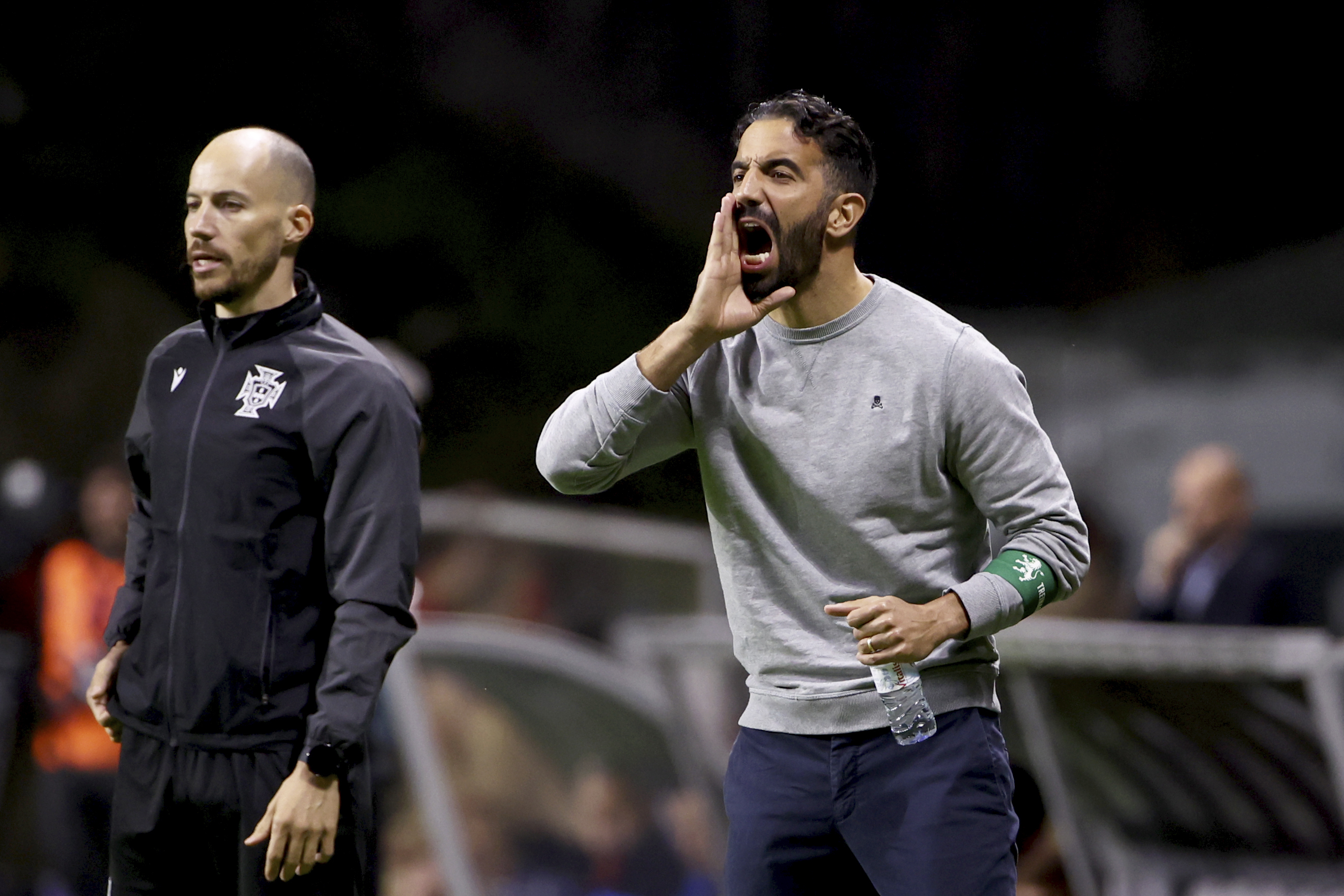 Sporting's head coach Ruben Amorim shouts instructions during the Portuguese league soccer match between SC Braga and Sporting CP at the Municipal stadium in Braga, Portugal, Sunday, Nov. 10, 2024. 