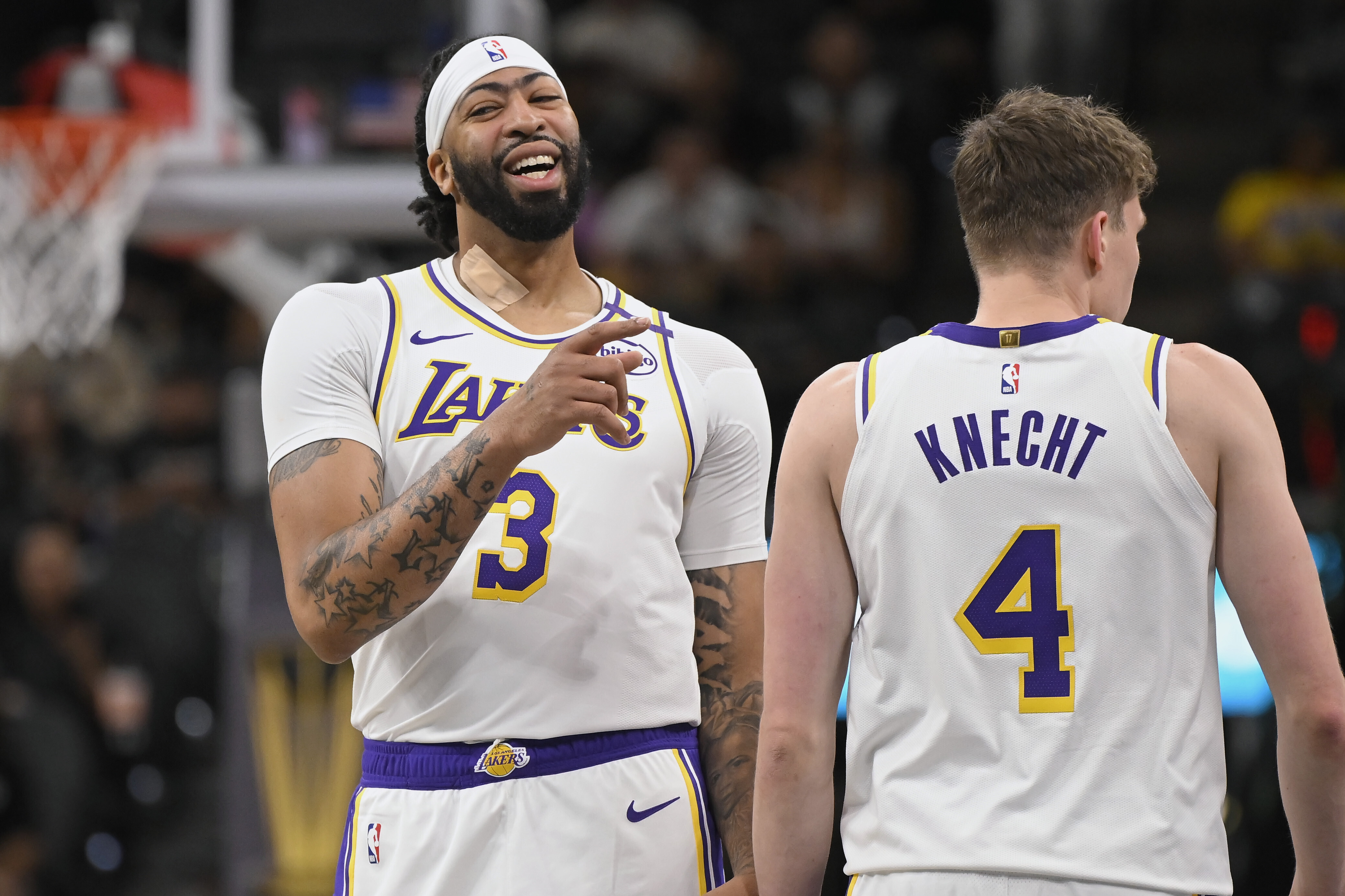 Anthony Davis, LeBron James lead Lakers past Spurs 120-115 to open NBA Cup title defense