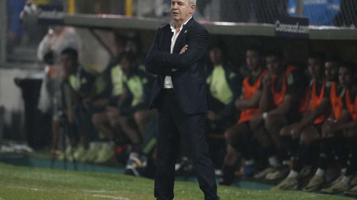Mexico's coach Javier Aguirre gestures during a Concacaf Nations League quarterfinals first leg soccer match against Honduras at Francisco Morazan stadium in San Pedro Sula, Honduras, Friday, Nov. 15, 2024.