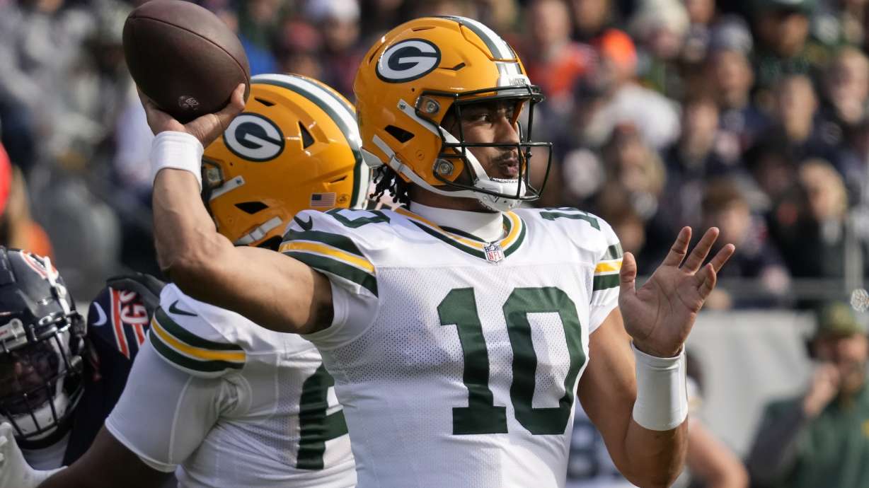 Green Bay Packers' Jordan Love throws during the first half of an NFL football game against the Chicago Bears Sunday, Nov. 17, 2024, in Chicago.