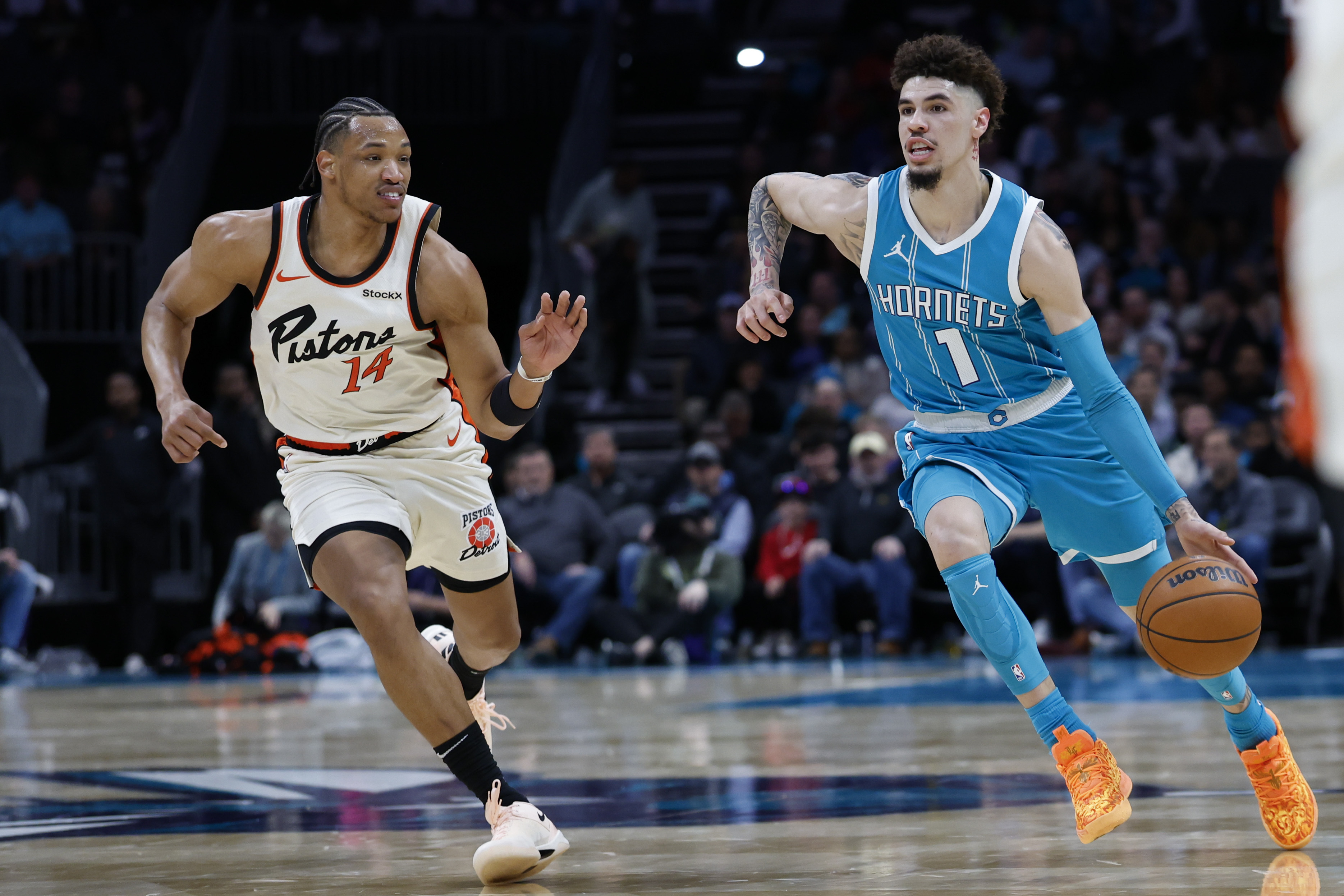 Charlotte's LaMelo Ball turns heads as he arrives to game in Scooby-Doo's 'The Mystery Machine'