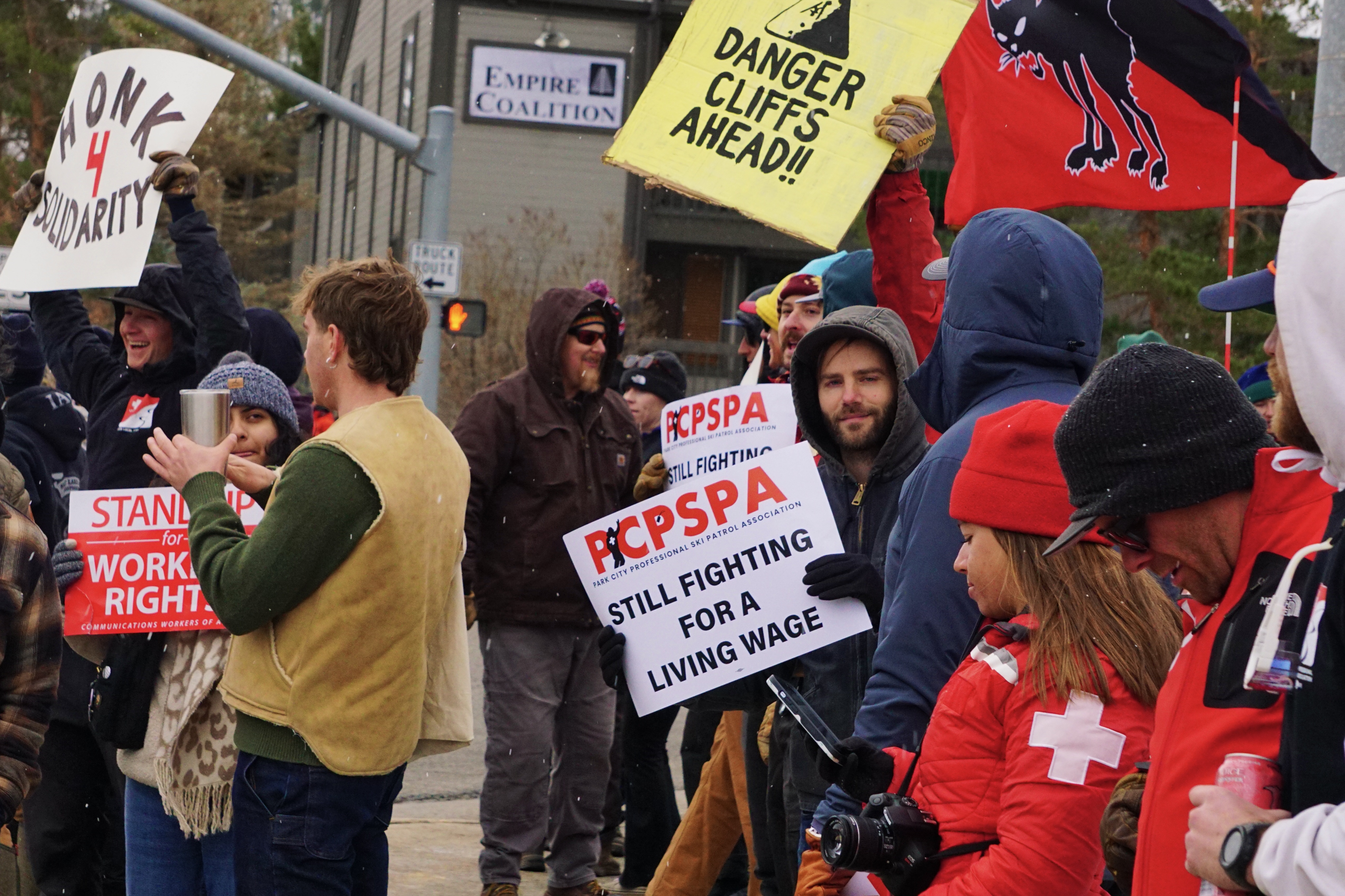 Park City Ski Patrol authorizes strike after unanimous vote