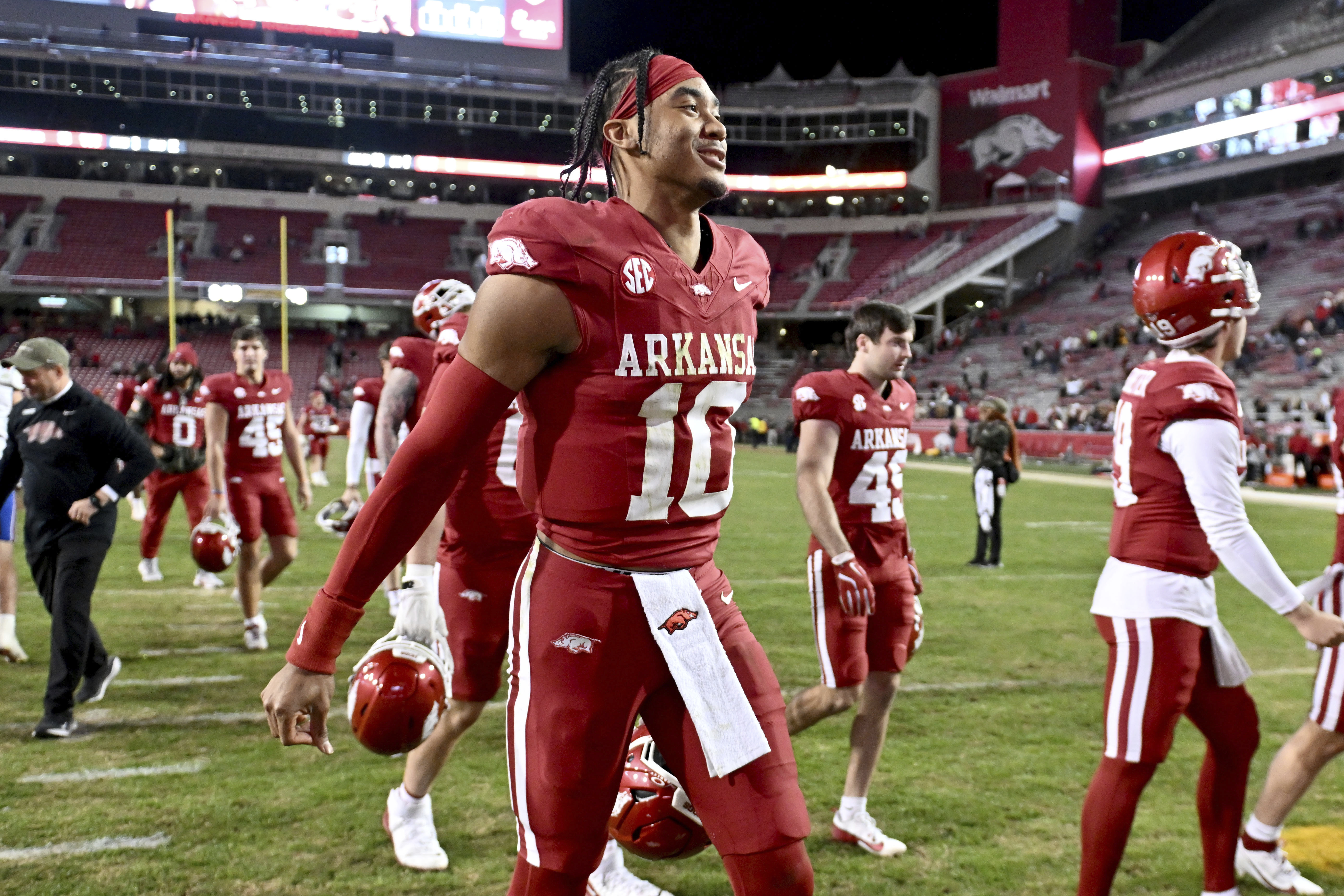 Green's four touchdowns lead Arkansas to 35-14 win over Louisiana Tech