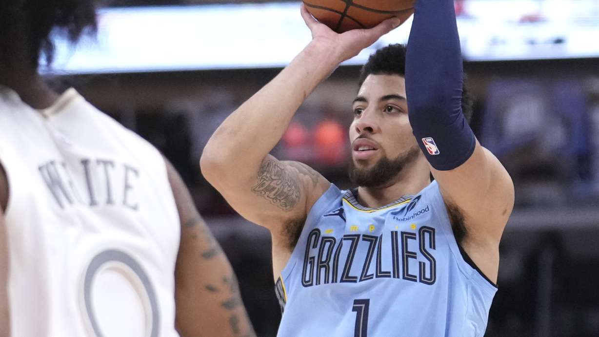 Memphis Grizzlies' Scotty Pippen Jr. shoots during the first half of an NBA basketball game against the Chicago Bulls on Saturday, Nov. 23, 2024, in Chicago.