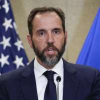 Prosecutors seek to drop federal criminal cases against Trump