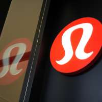 Couple charged in ring suspected of stealing $1M in Lululemon clothes