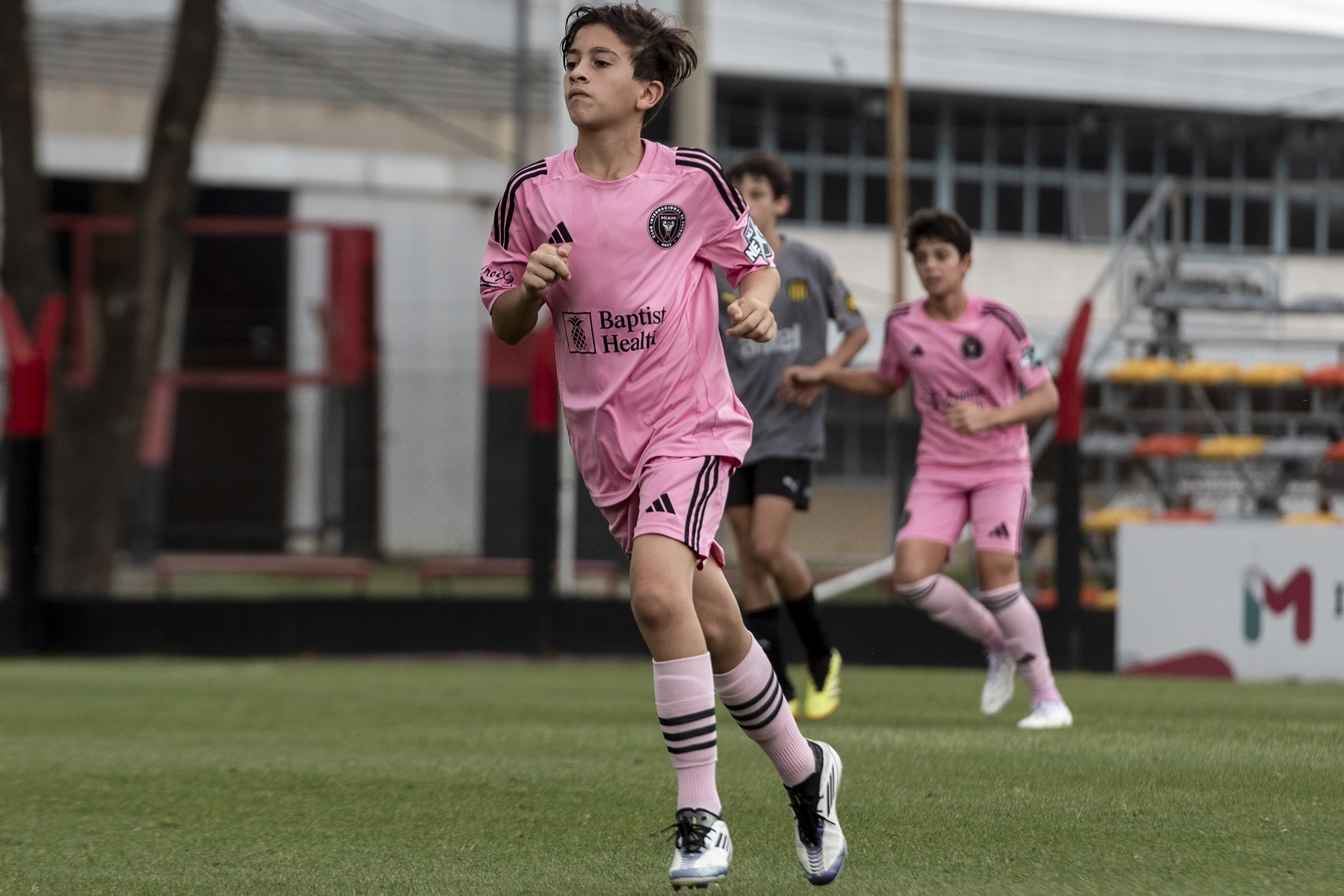 Lionel's Messi' son,Thiago of Inter Miami, plays in a soccer match against Penarol during the Newell's Cup in Rosario, Argentina, Tuesday, Nov. 26, 2024.