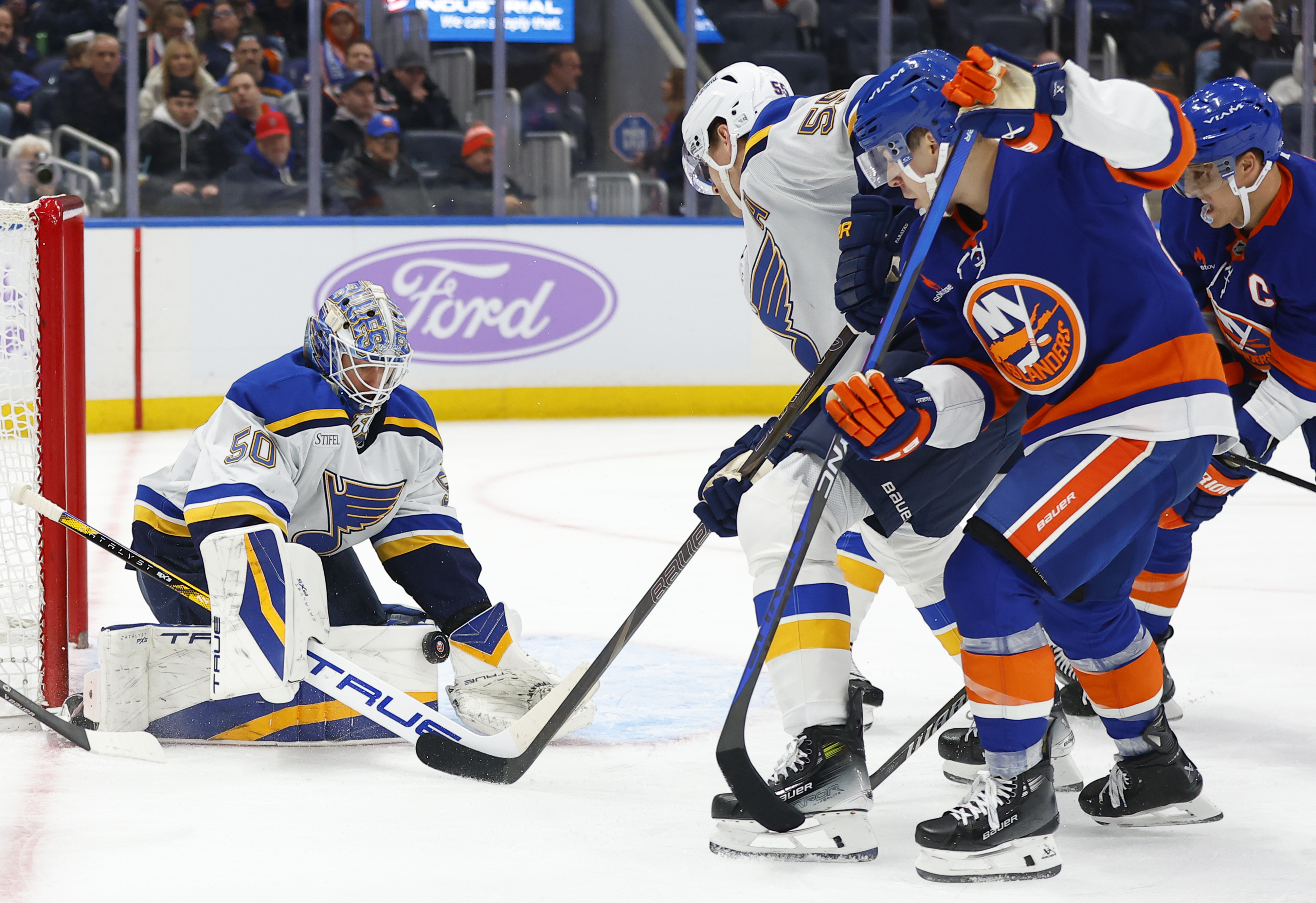 Jordan Binnington shuts out Devils and sets a Blues franchise record with his 152nd victory