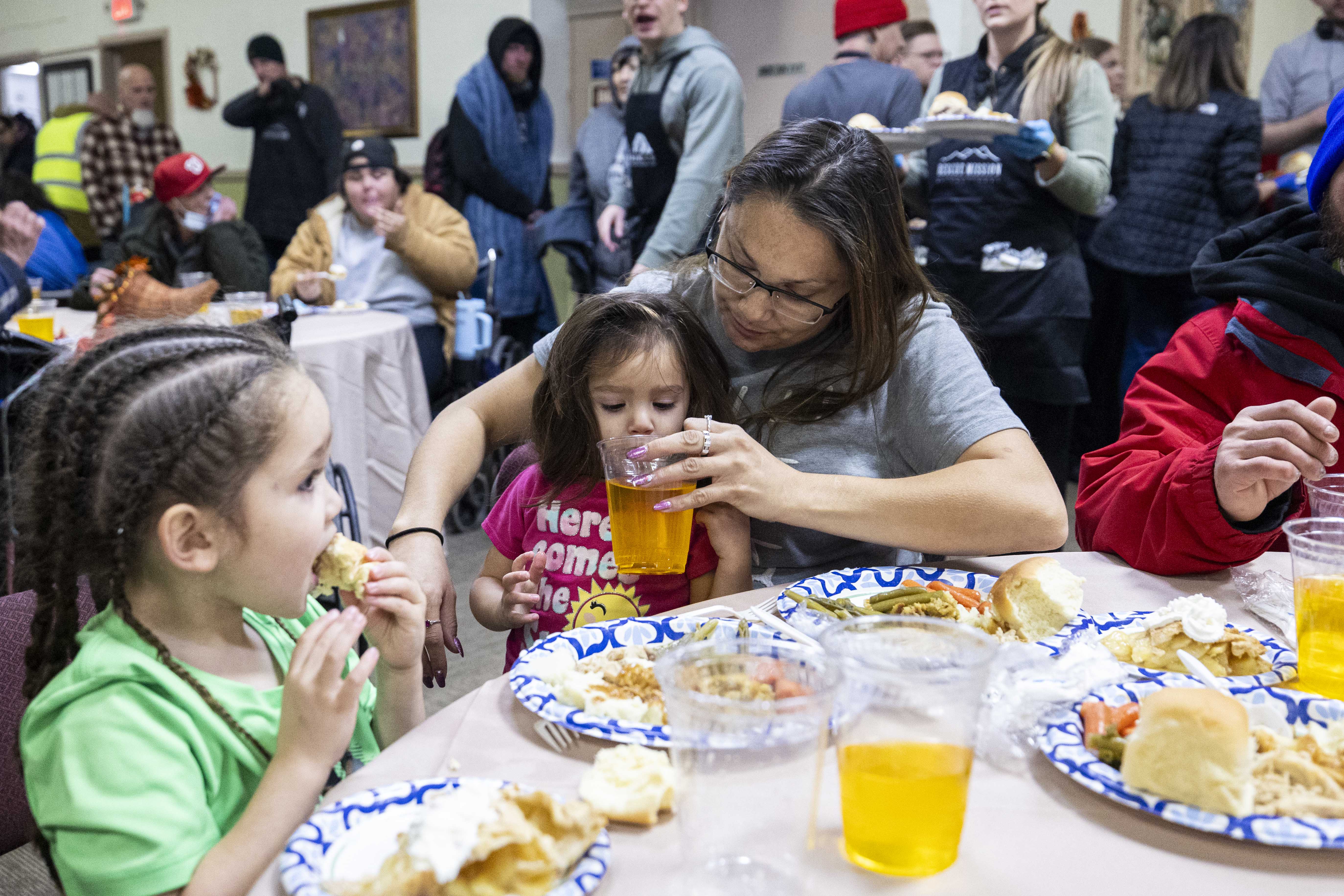 'Renewed hope': Hundreds of homeless Utahns served Thanksgiving meals at Rescue Mission