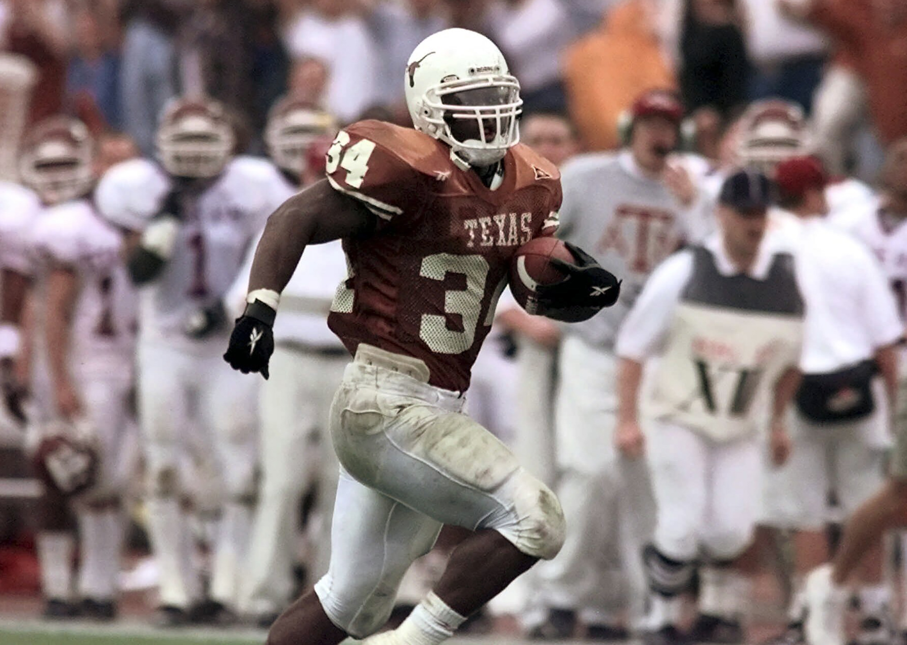 Texas-Texas A&M rivalry full of big games and moments from Bevo to bonfire tragedy