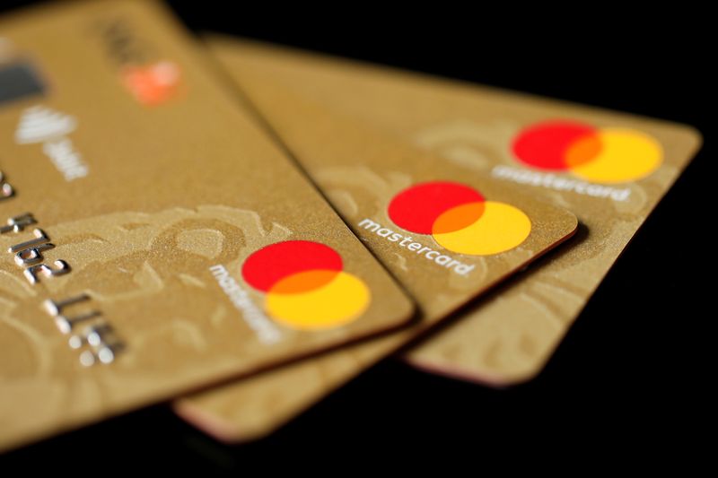 Judge won't revive rule capping credit card late fees at $8