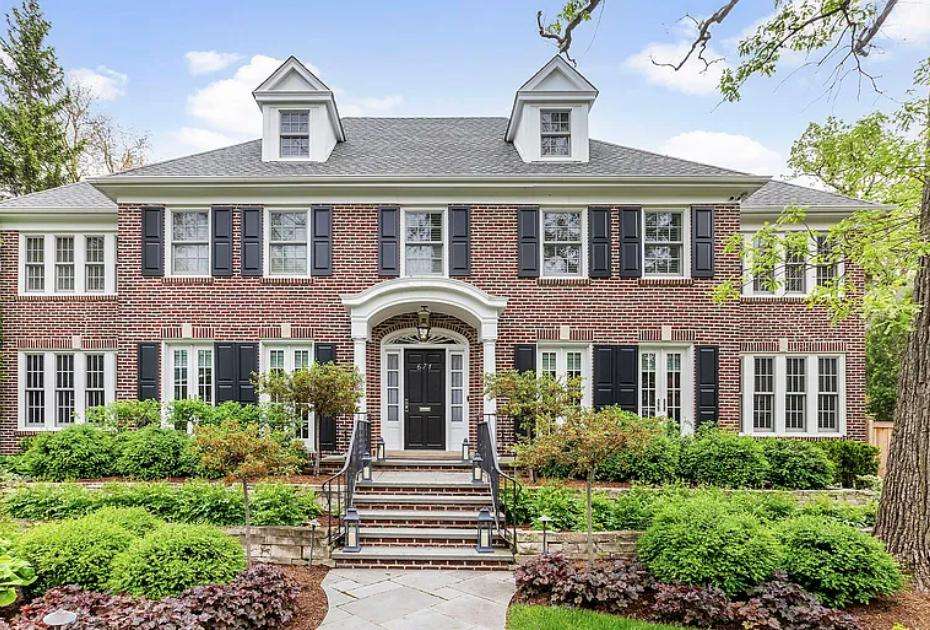 The "Home Alone" house at 671 Lincoln Avenue in Winnetka, Illinois.
