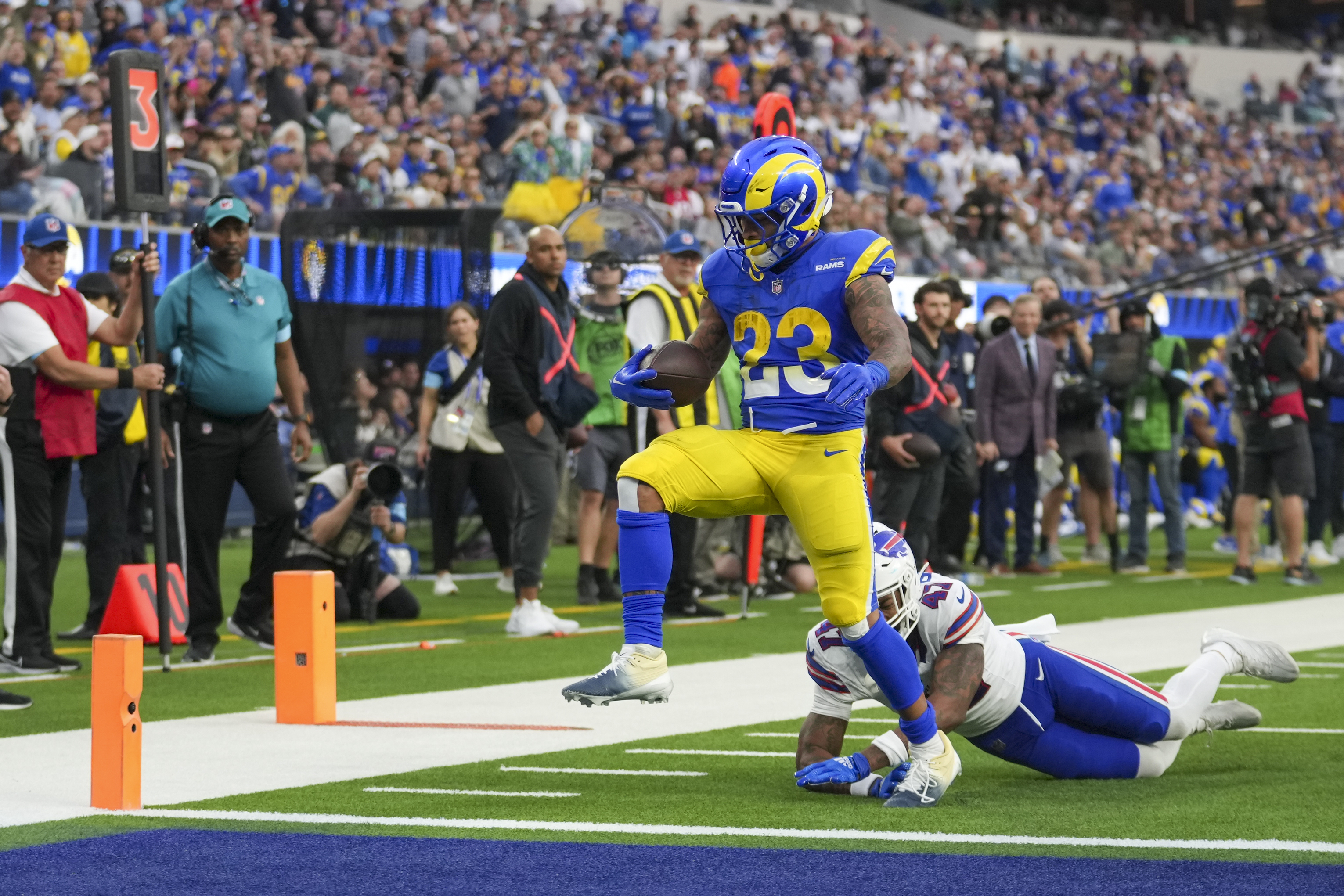 Bills defense out to prove against high-scoring Lions that it's better than its dud vs. Rams