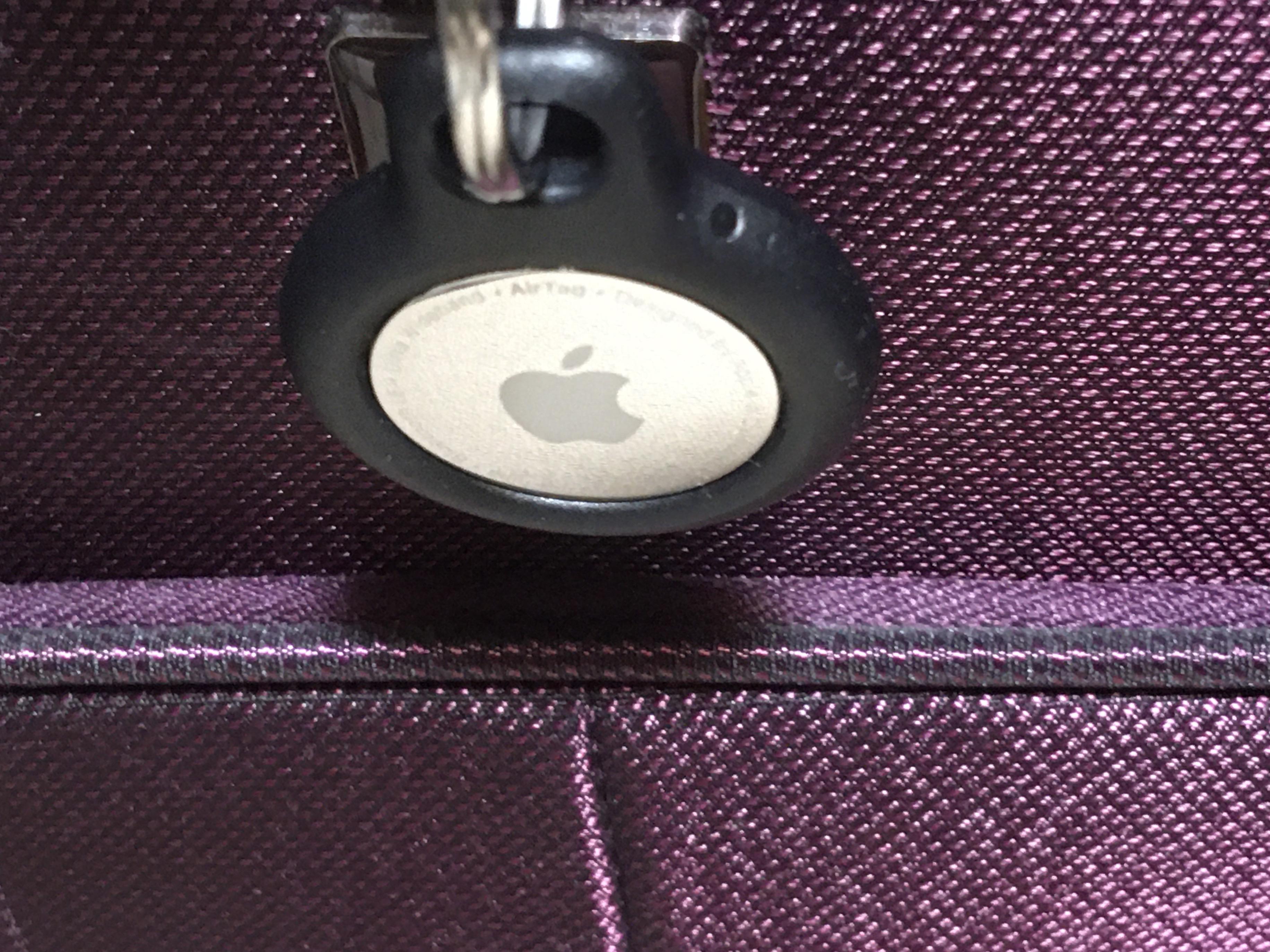 United, Apple rolling out new way to track lost luggage with AirTags