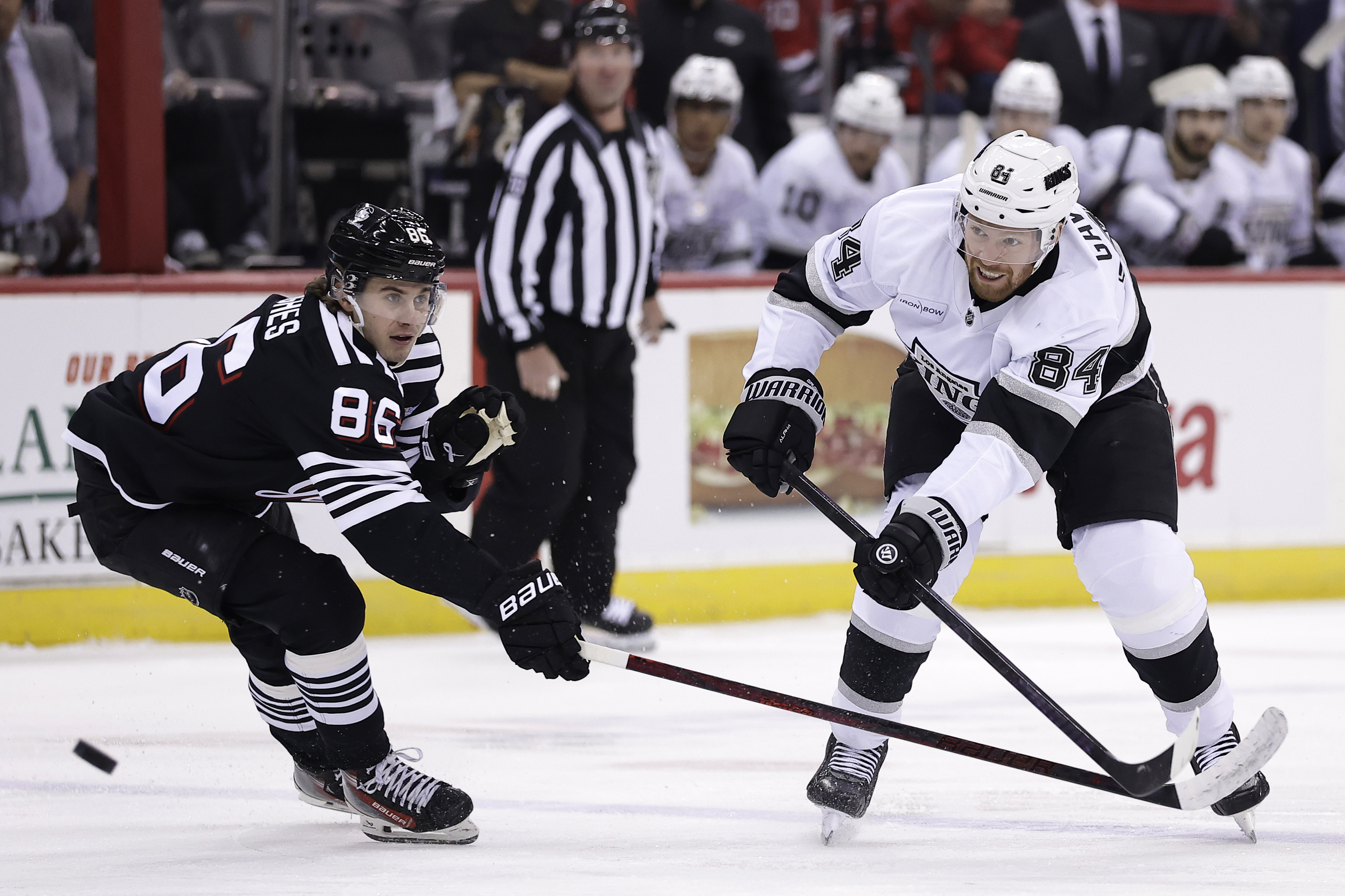 Jack Hughes scores go-ahead goal, has 2 assists as Devils beat Kings 3-1