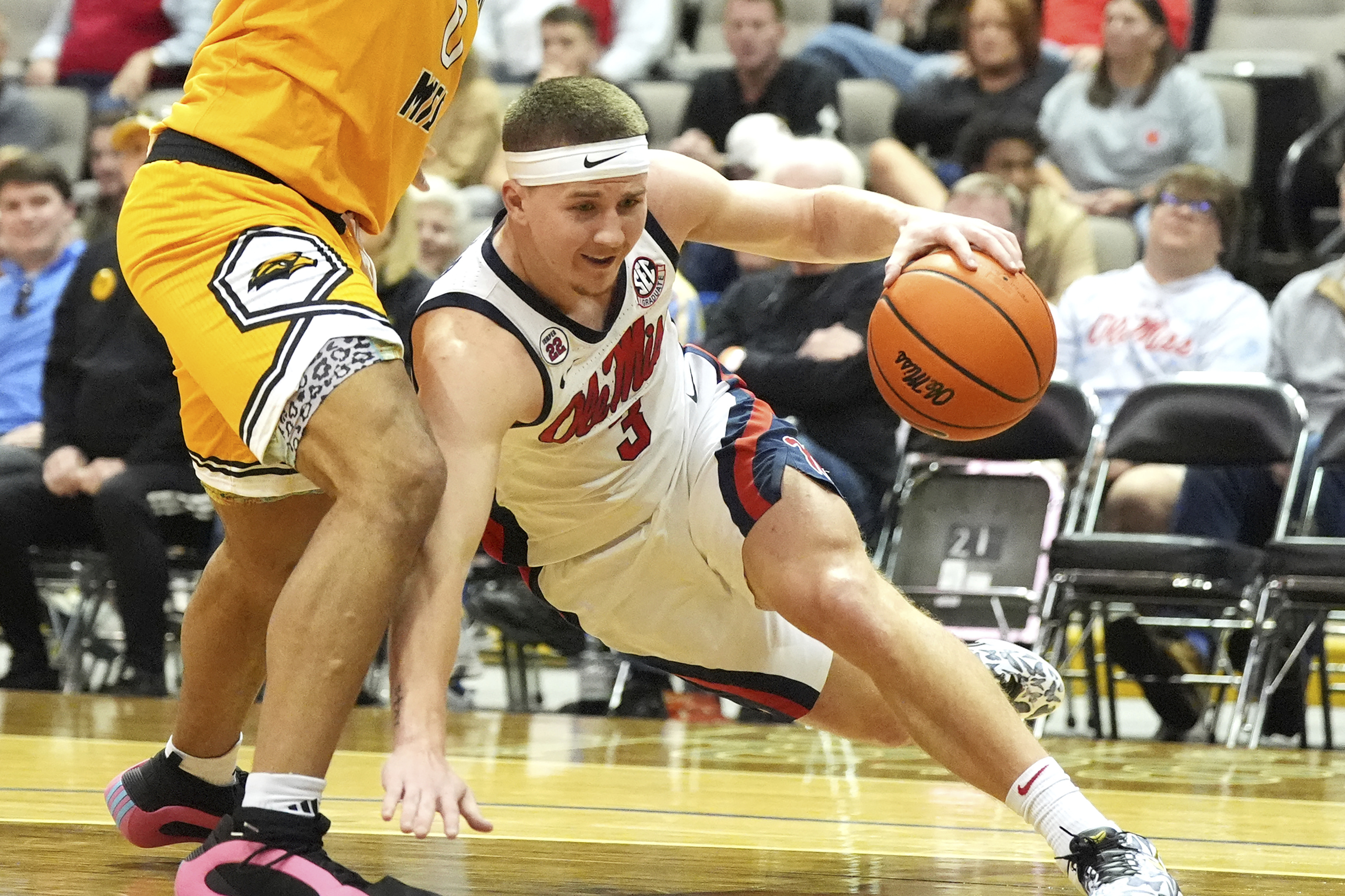 Pedulla hits 6 3-pointers to lead No. 19 Ole Miss to 77-46 win over Southern Miss