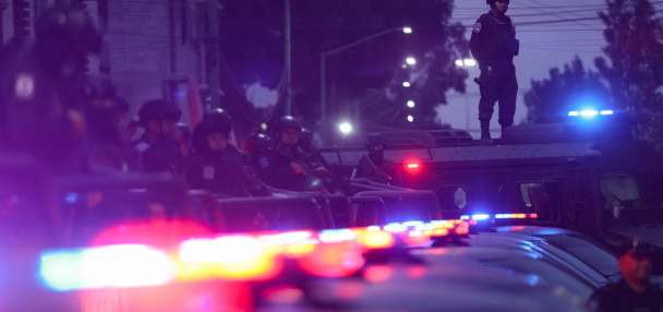Mexico arrests more than 100 police officers for various abuses and offenses