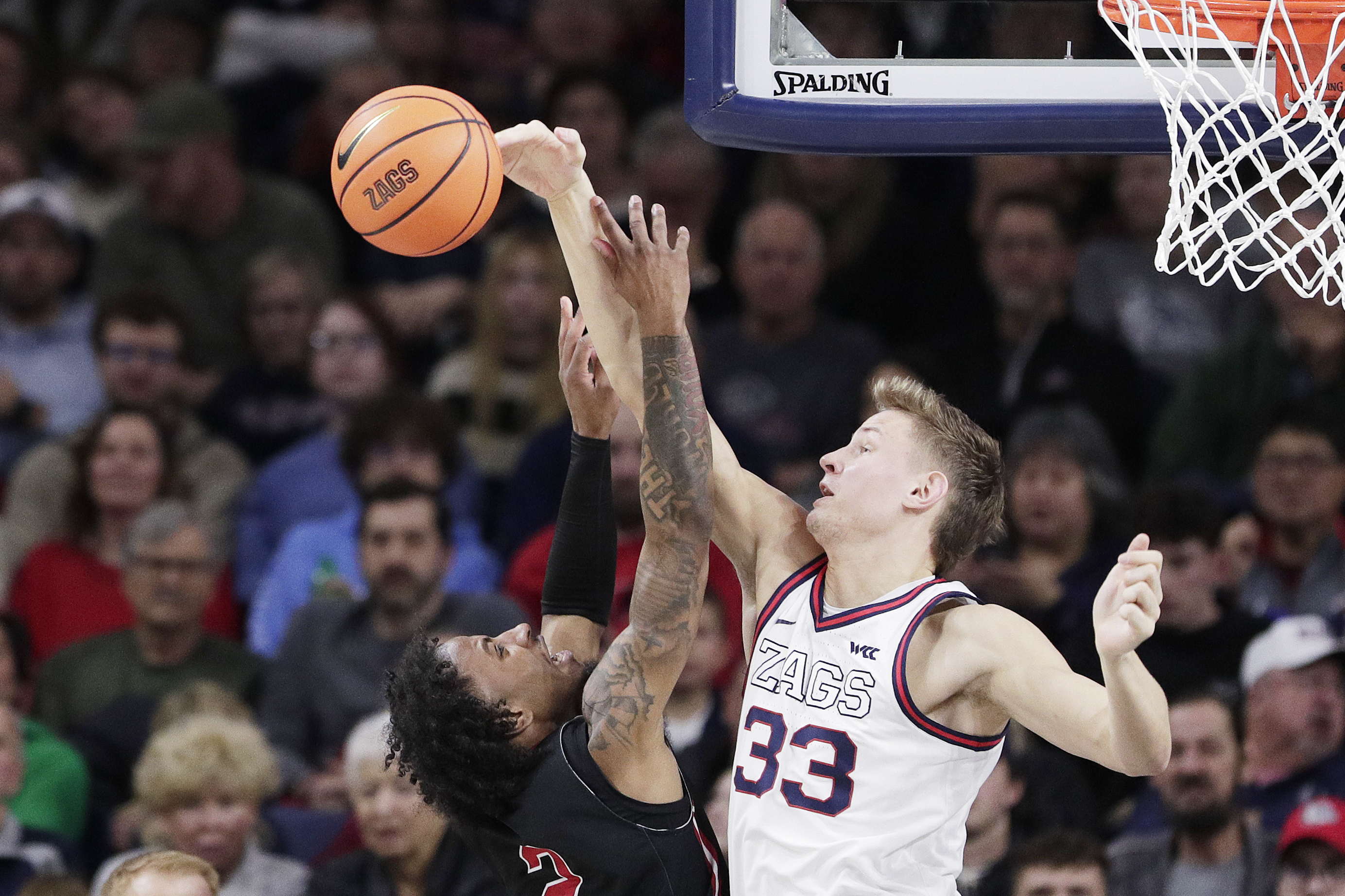 No. 13 Gonzaga pulls away in the 2nd half to beat Nicholls 102-72