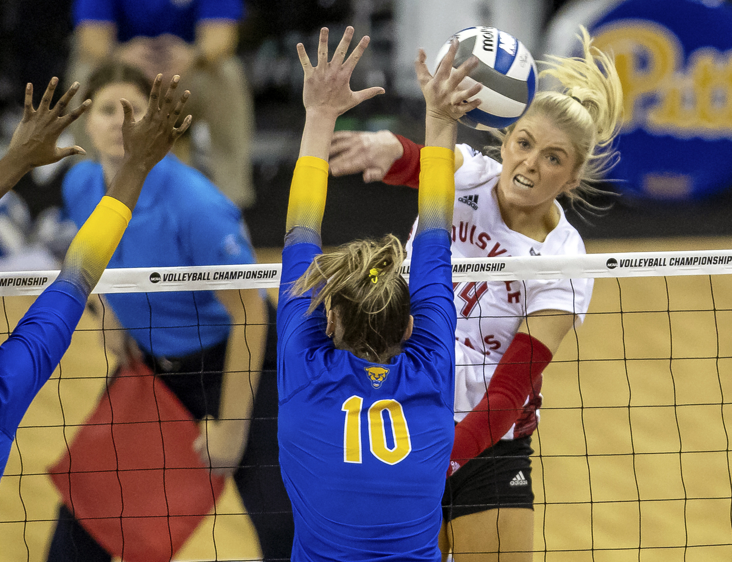 Louisville earns second NCAA volleyball championship berth in 3 years, beating top-seeded Pitt 3-1