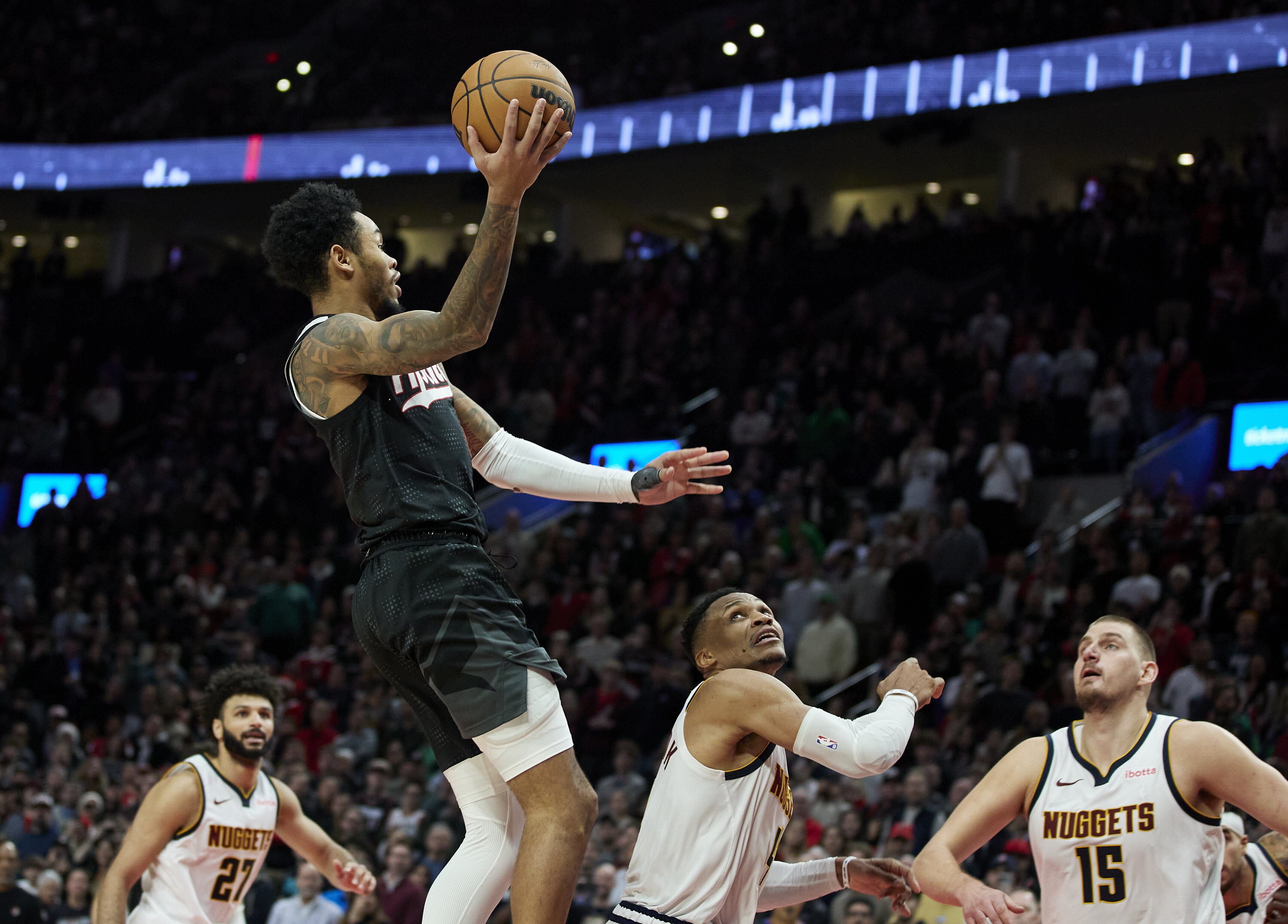 Simons' buzzer-beating layup gives the Blazers a 122-120 win over the Nuggets