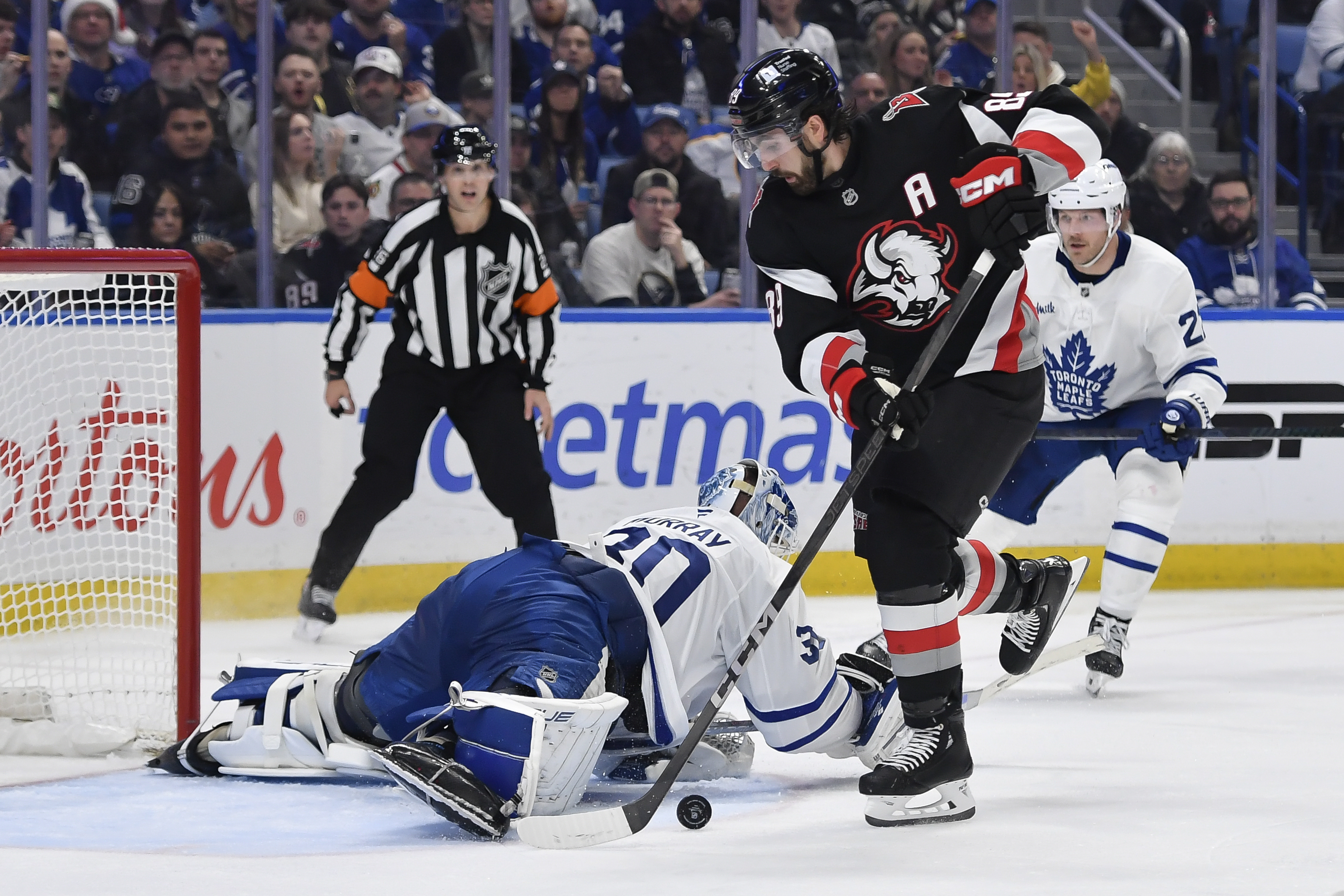 Murray stops 25 shots in first start in 21 months, Maple Leafs hand Sabres 12th straight loss, 6-3