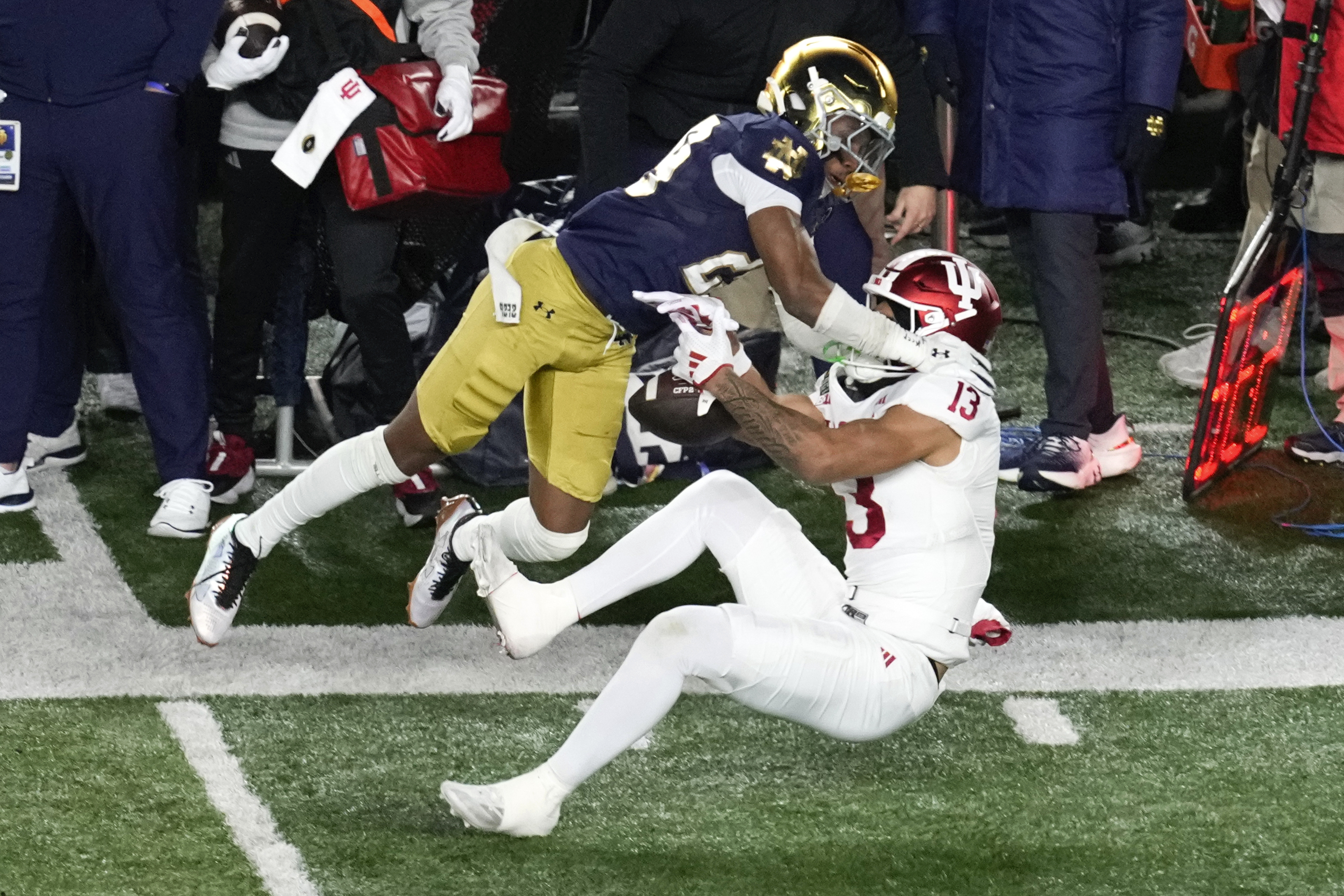 Notre Dame protects home field in new postseason era with 1st playoff win, 27-17 over Indiana