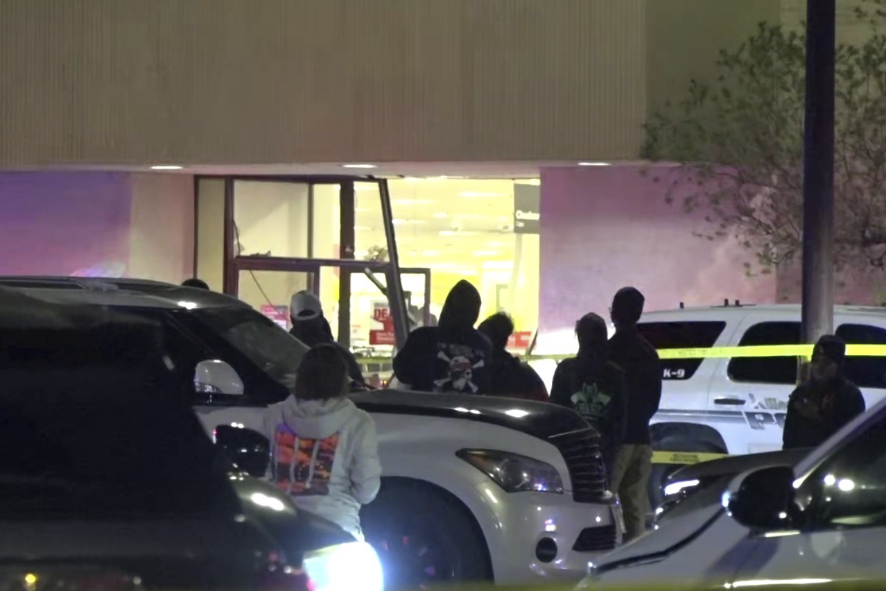 Pickup truck driver killed by police after driving through Texas mall and injuring 5