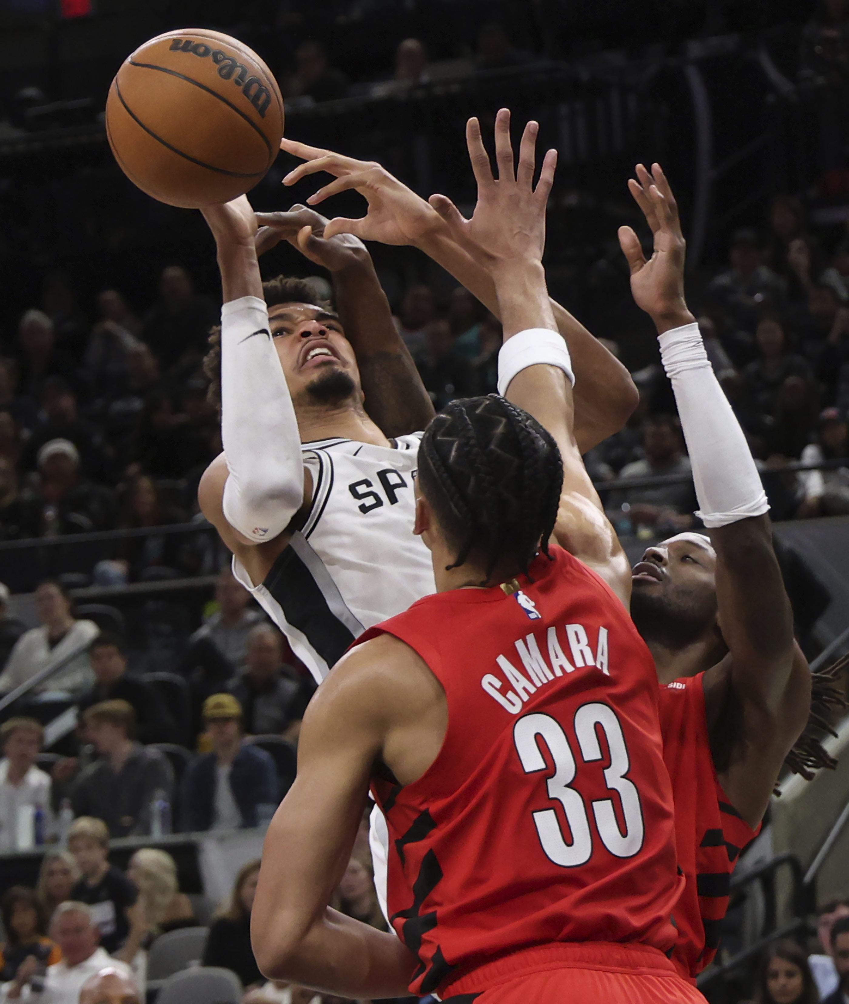 Wembanyama scores 30, matches career high with 10 blocks and Spurs roll past Trail Blazers 114-94