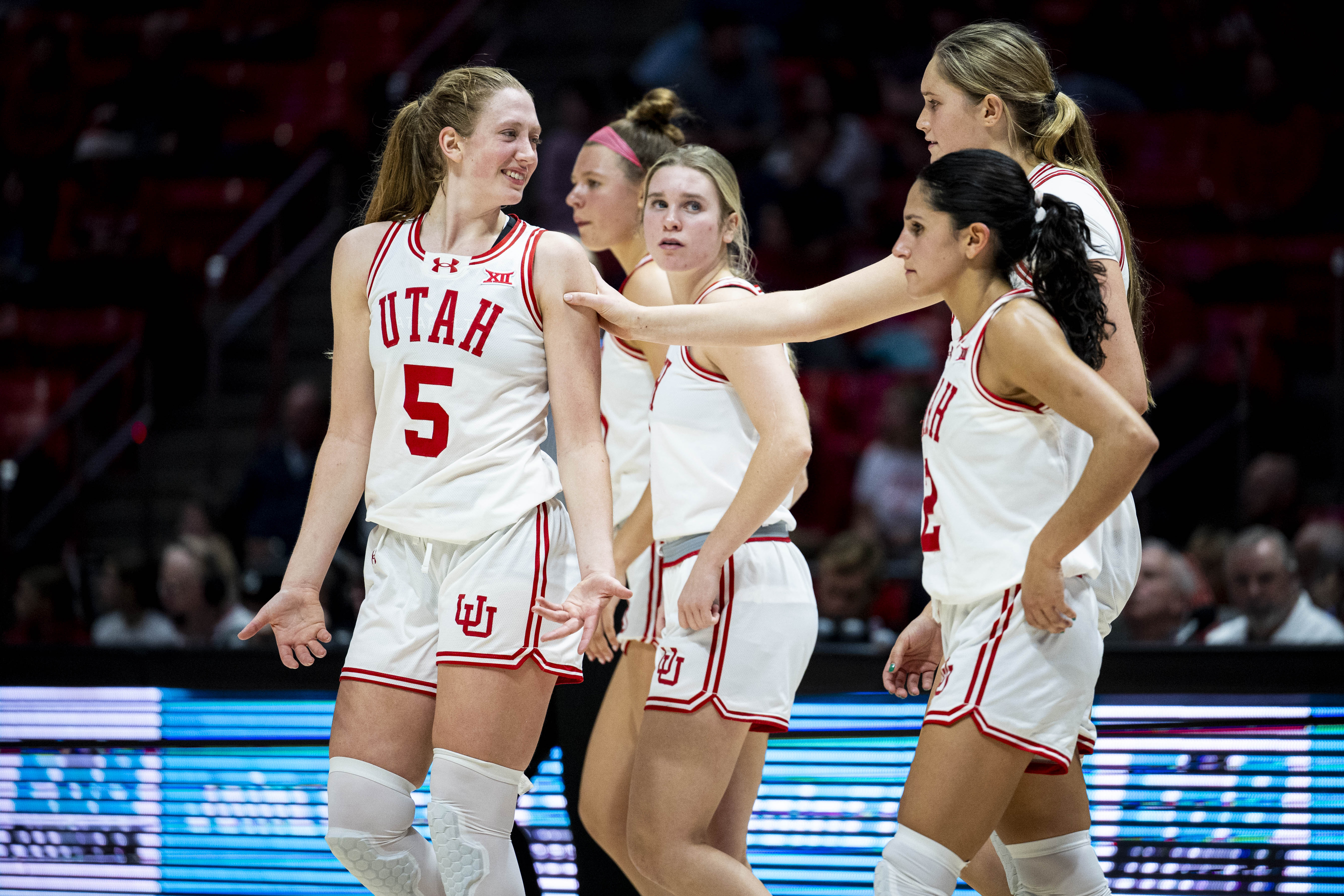 Gianna Kneepkens ties career-high as Utah women blowout UCF 95-51