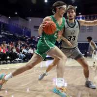 Welling's late block lifts Utah Valley over Weber State