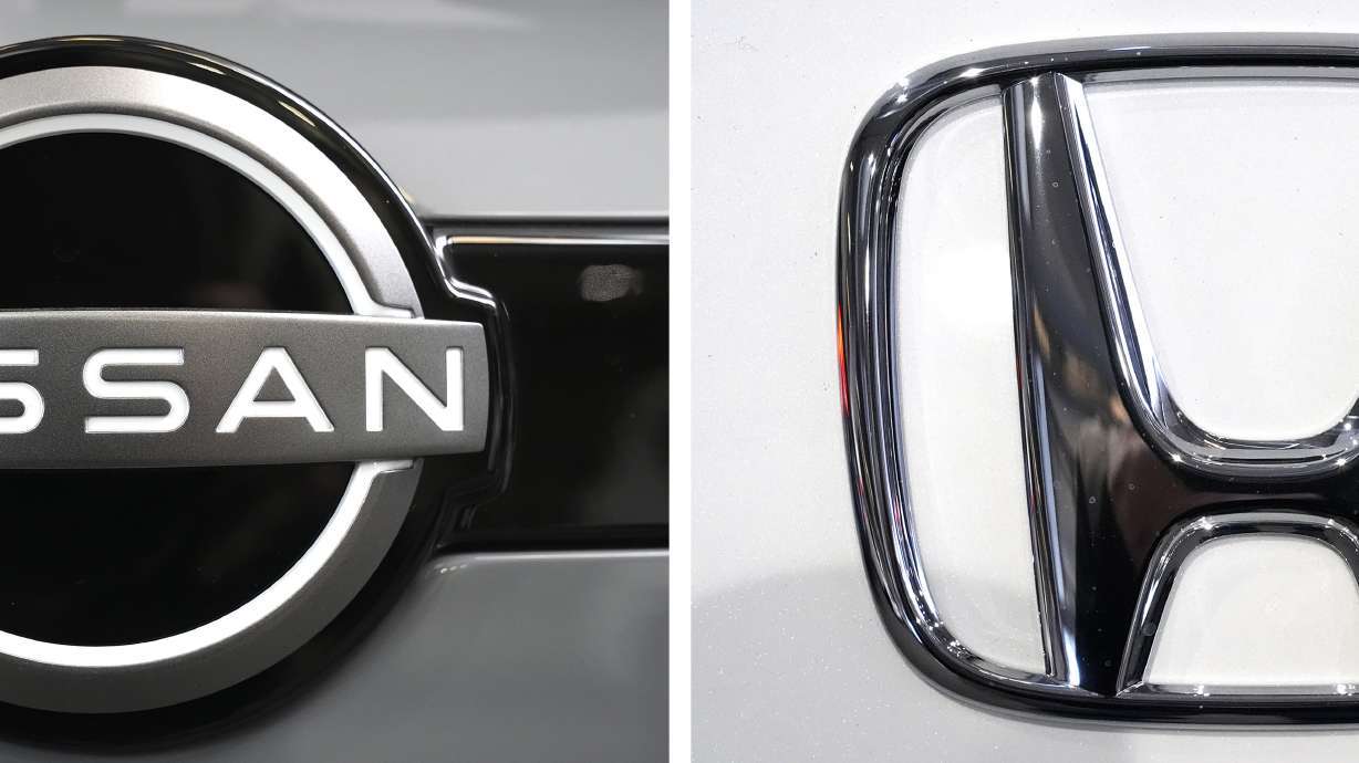 Japanese automakers Nissan and Honda announced Monday plans to work toward a merger.
