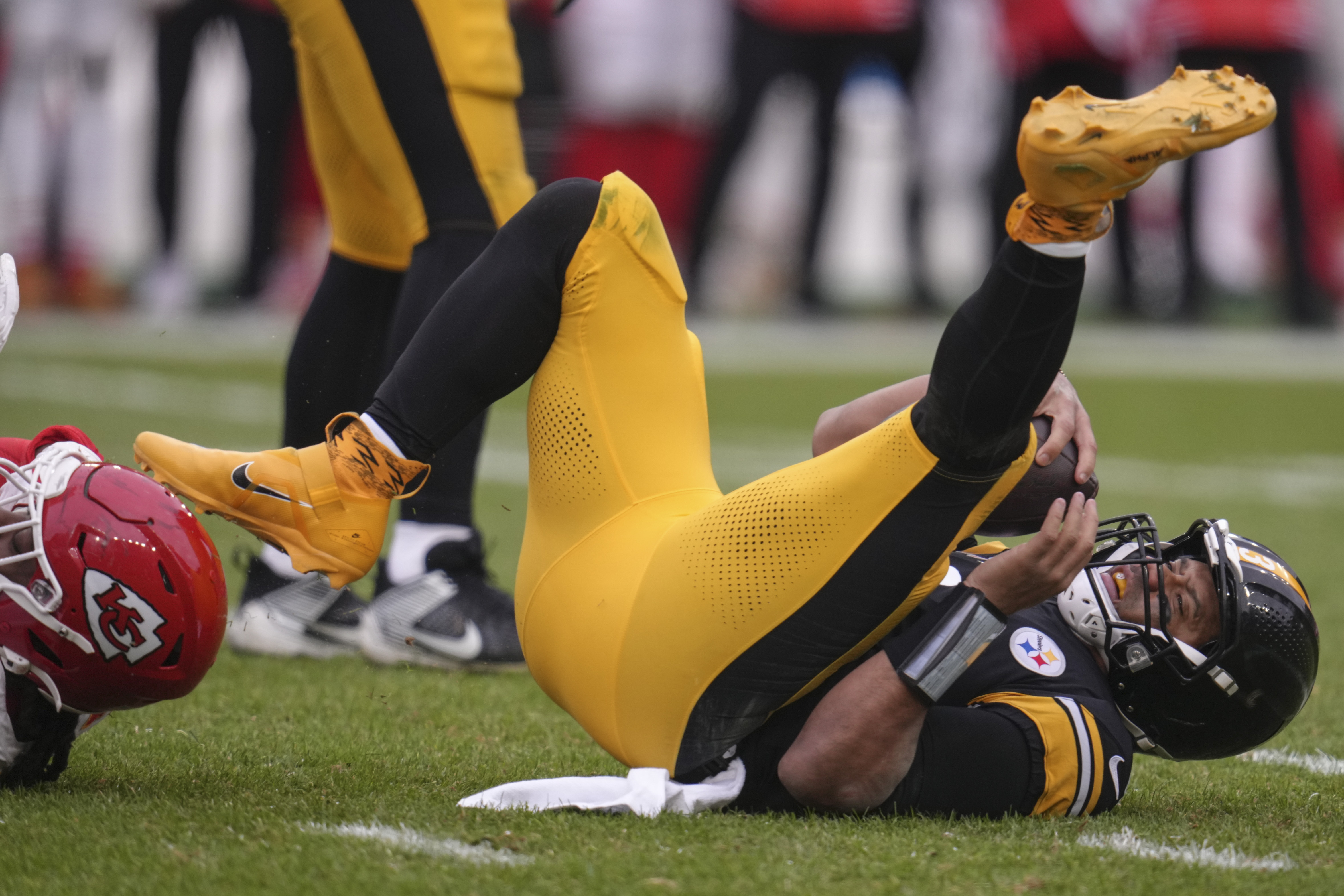 Steelers are skidding into the New Year on a 3-game slide after lopsided loss to the Chiefs