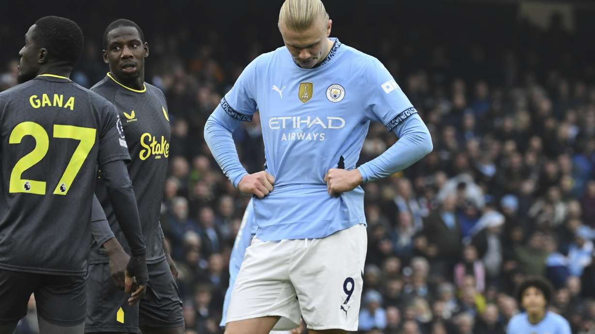 Manchester City's Erling Haaland reacts after failing to score a penalty shot during the English Premier League soccer match between Manchester City and Everton at the Etihad stadium in Manchester, Thursday, Dec. 26, 2024.