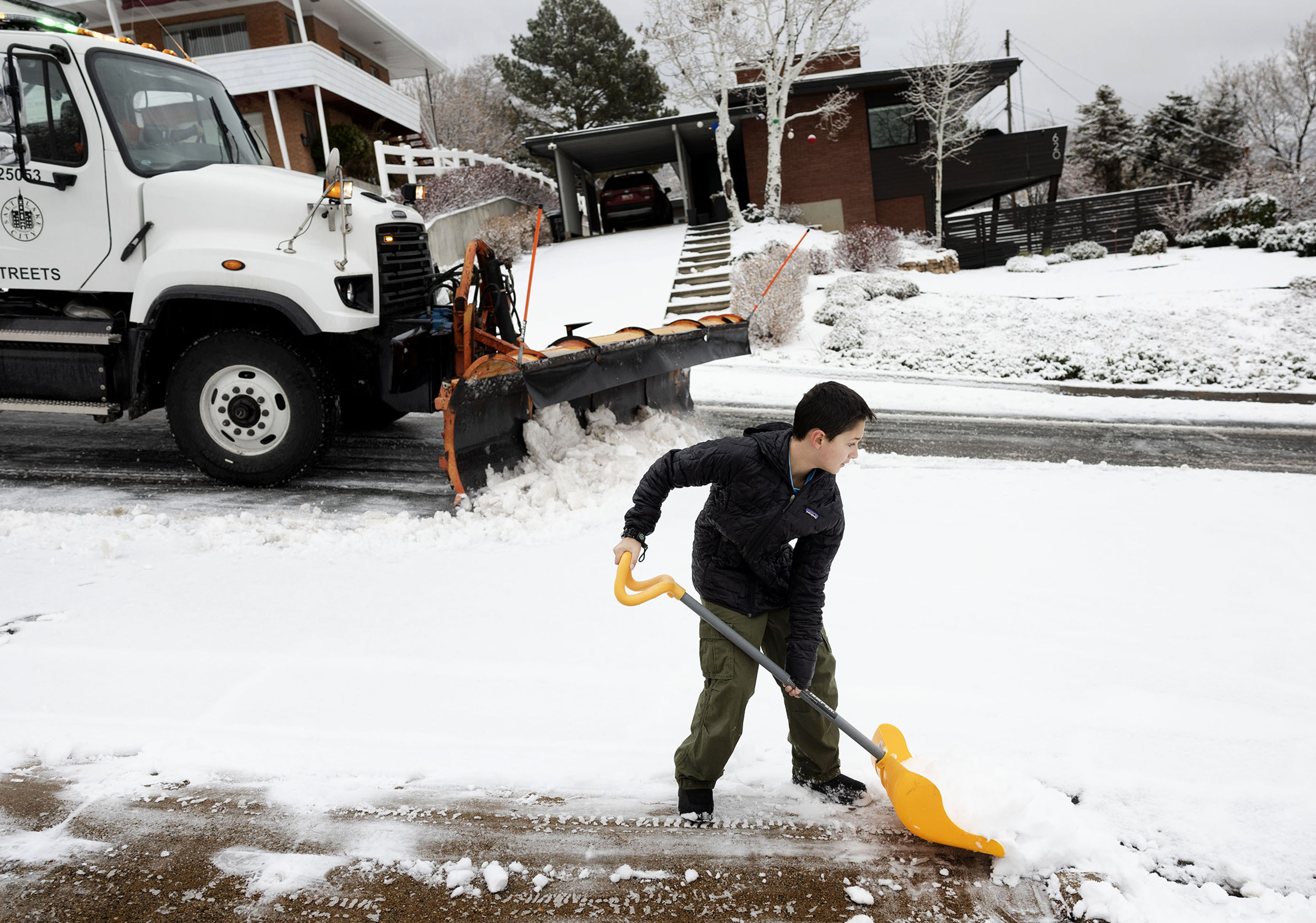 Post-Christmas snow triggers winter storm warning for Utah's mountains