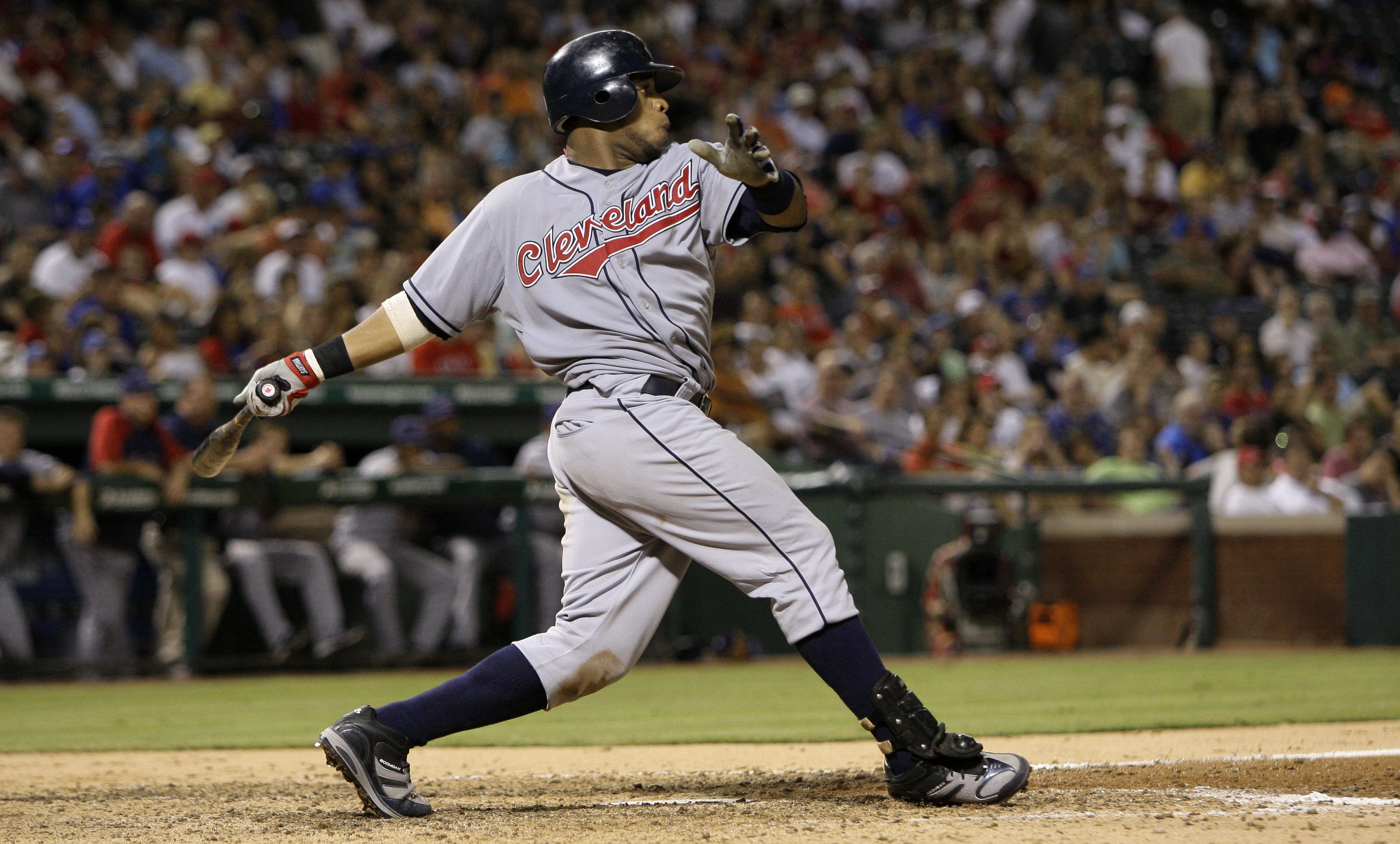 Carlos Santana returns to Cleveland on 1-year deal, first baseman's third stint with Guardians