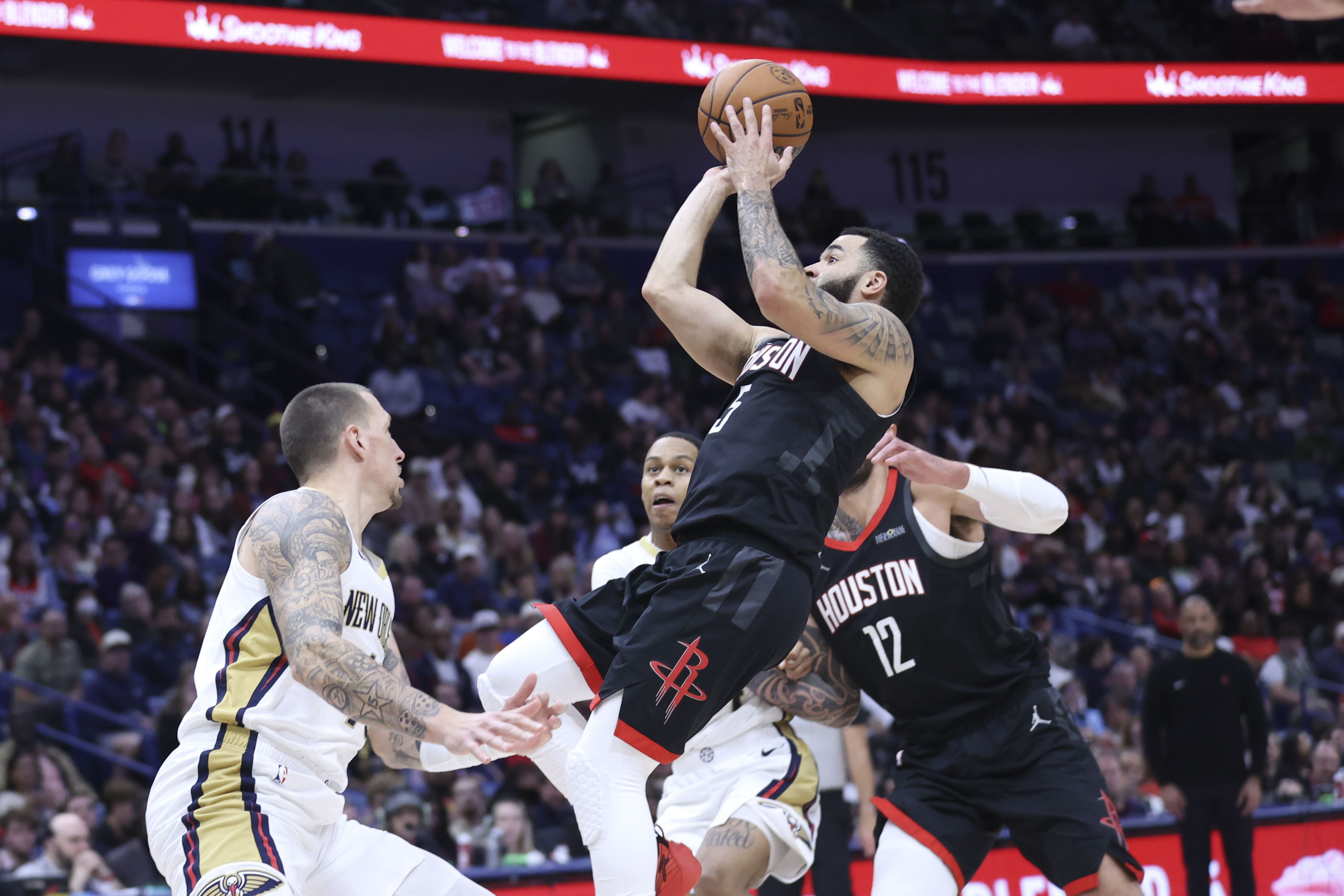 Green scores 30 to lead the Rockets to a 128-111 victory over the hapless Pelicans