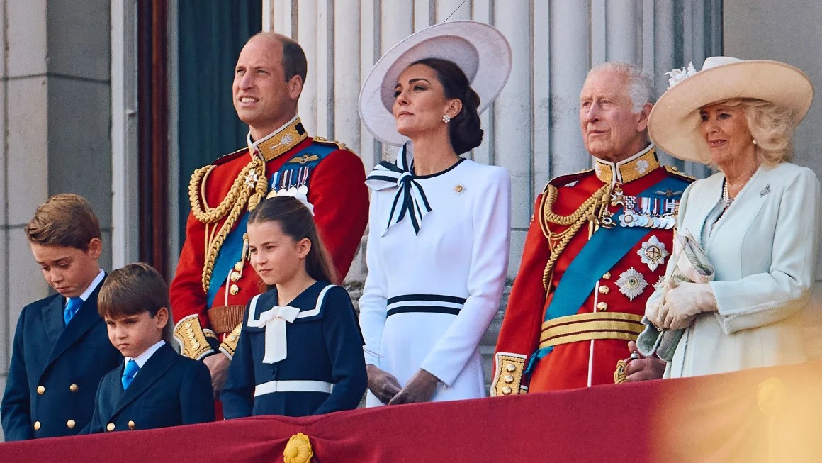 After a punishing year for Britain's royals, the Windsors hope for a brighter 2025