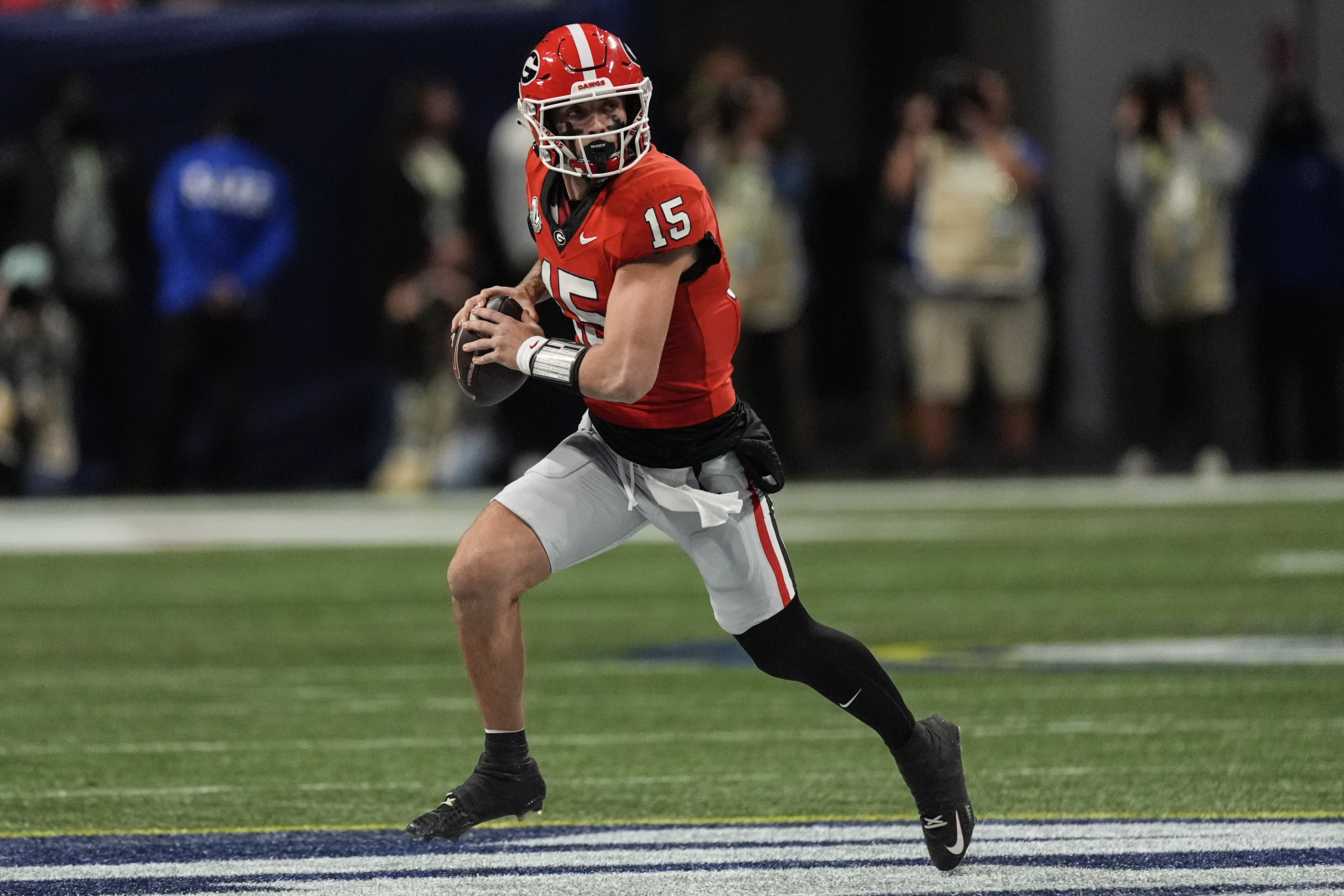 Georgia QB Carson Beck announces plan to enter NFL draft after season-ending elbow injury