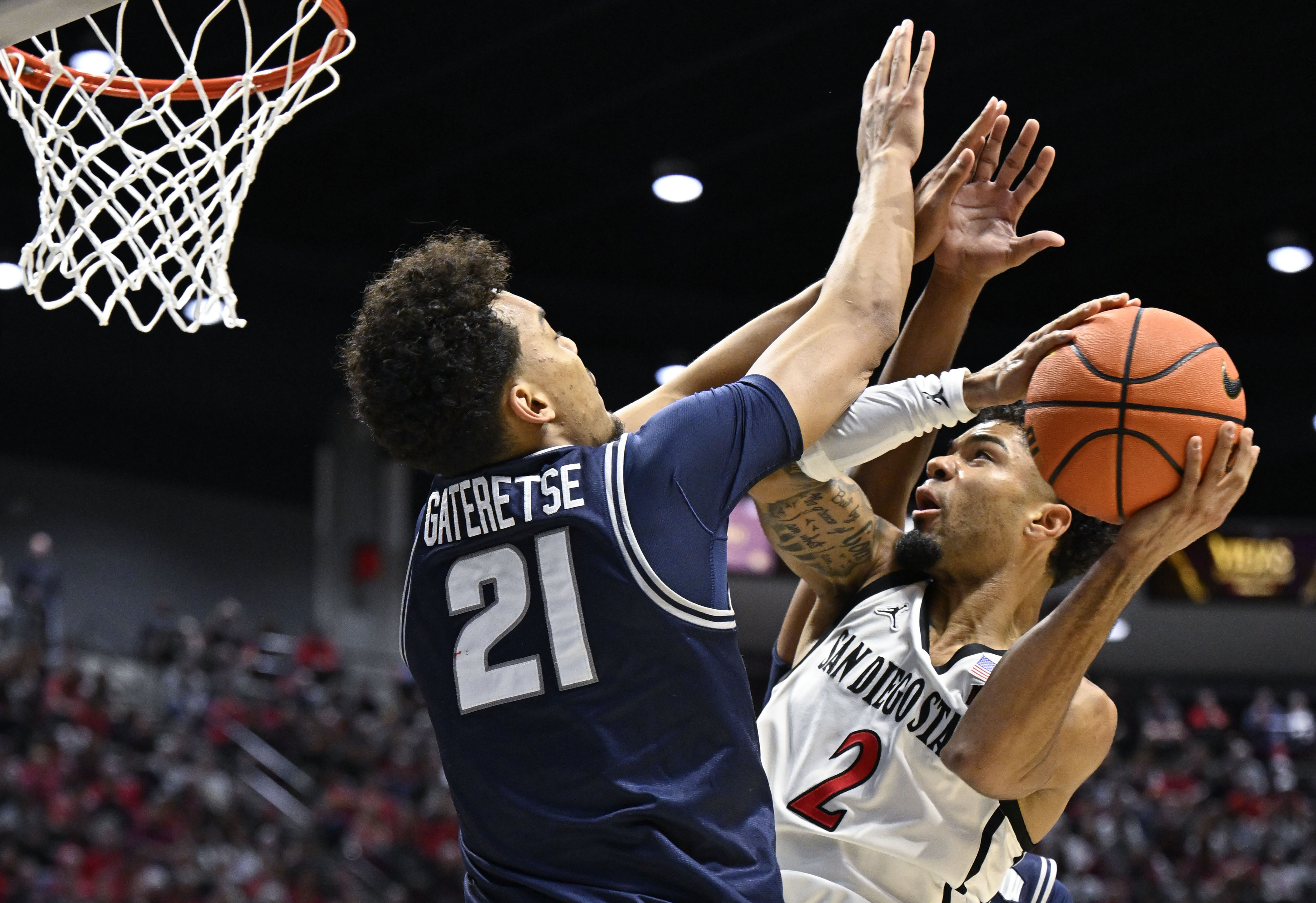 Tucker Anderson's 3-pointer lifts Utah State to upset win over No. 20 San Diego State