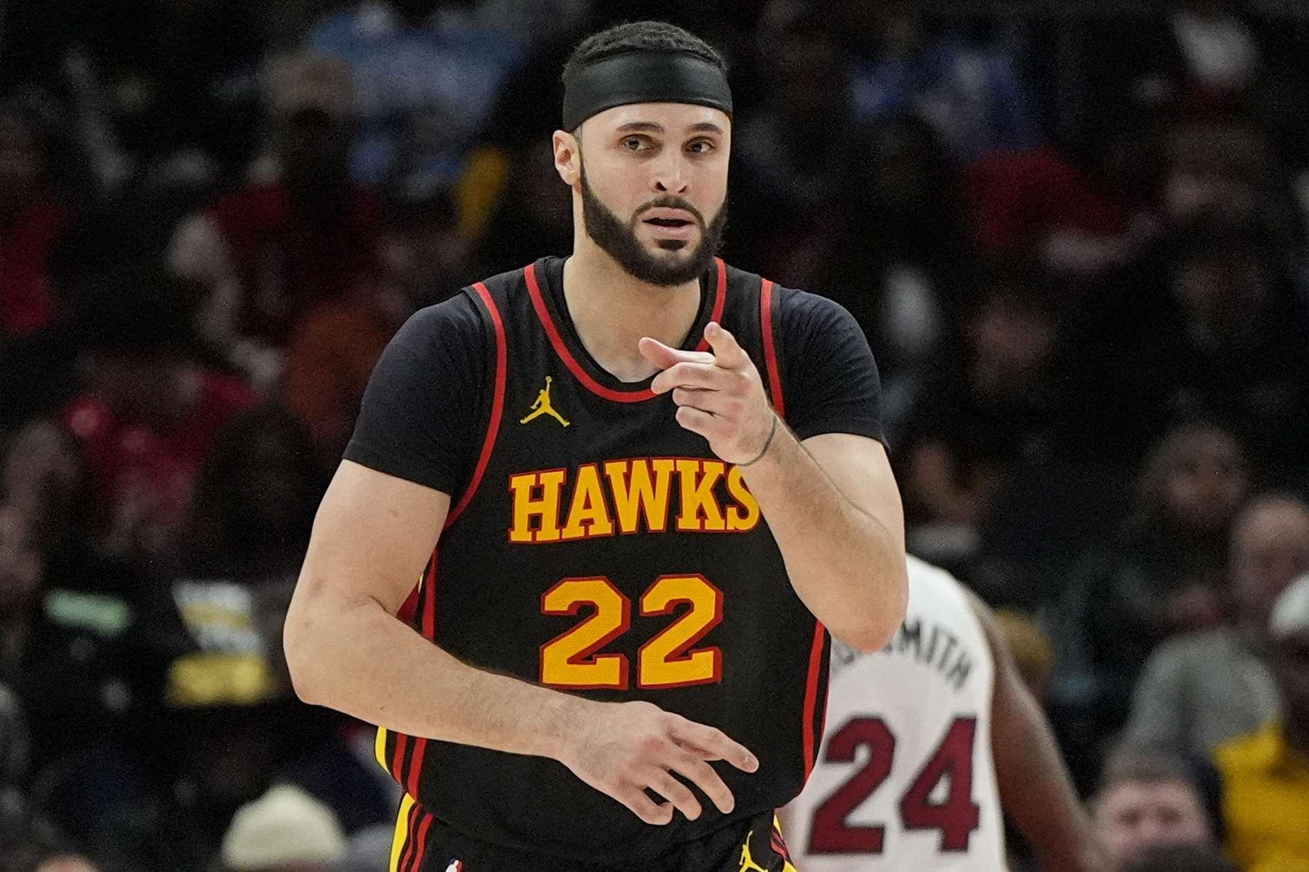 Hawks F Larry Nance Jr. to have surgery for broken bone in right hand