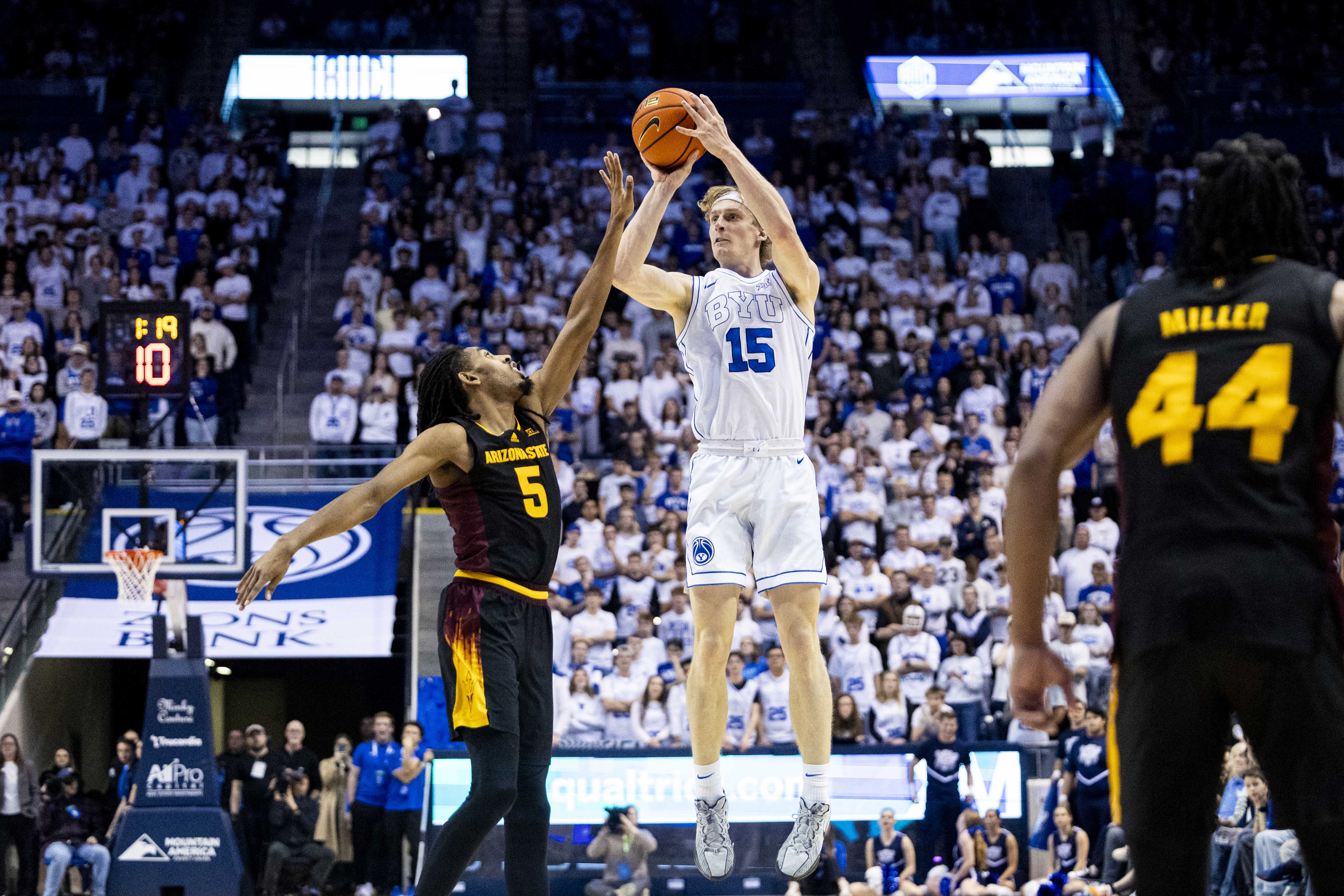 Auld Lang Syne: BYU basketball blows by Arizona State in Big 12 opener