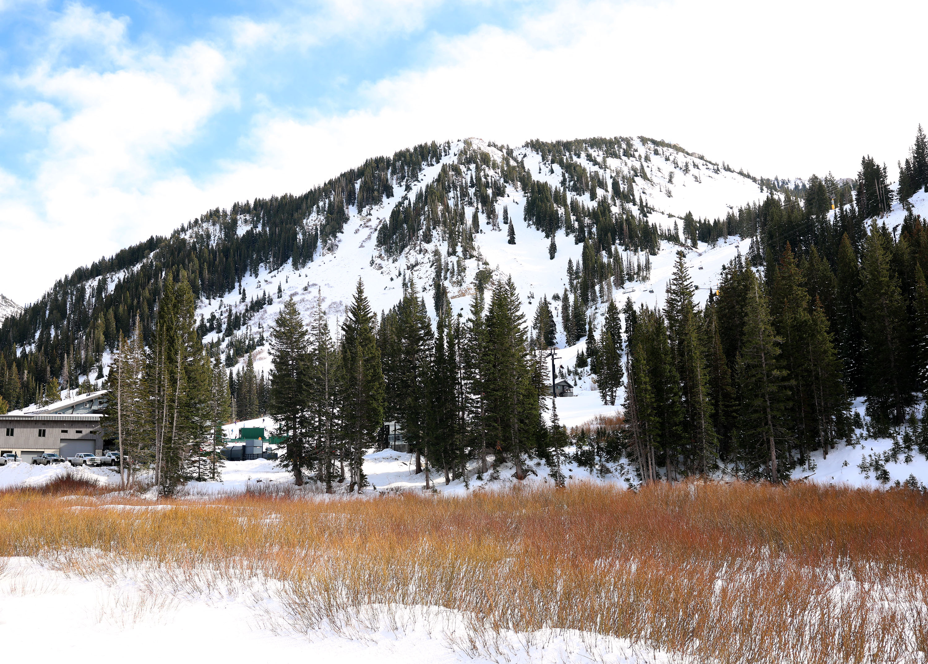 1 dead in Little Cottonwood Canyon avalanche, marking 2nd avalanche death in 3 days