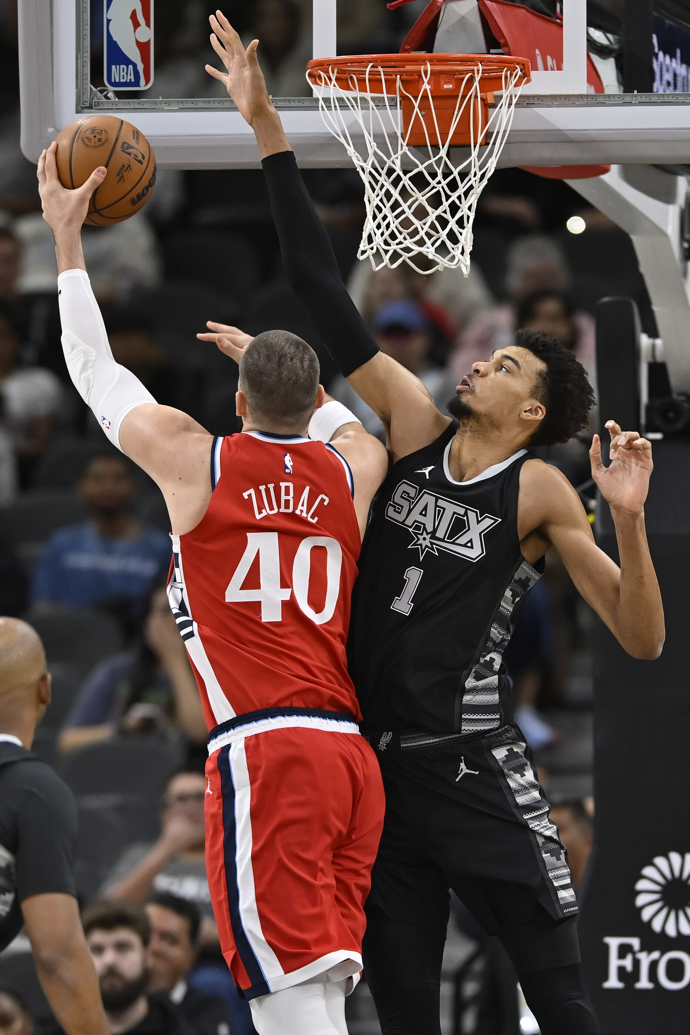 Spurs rout Clippers 122-86 behind 27 points from Wembanyama