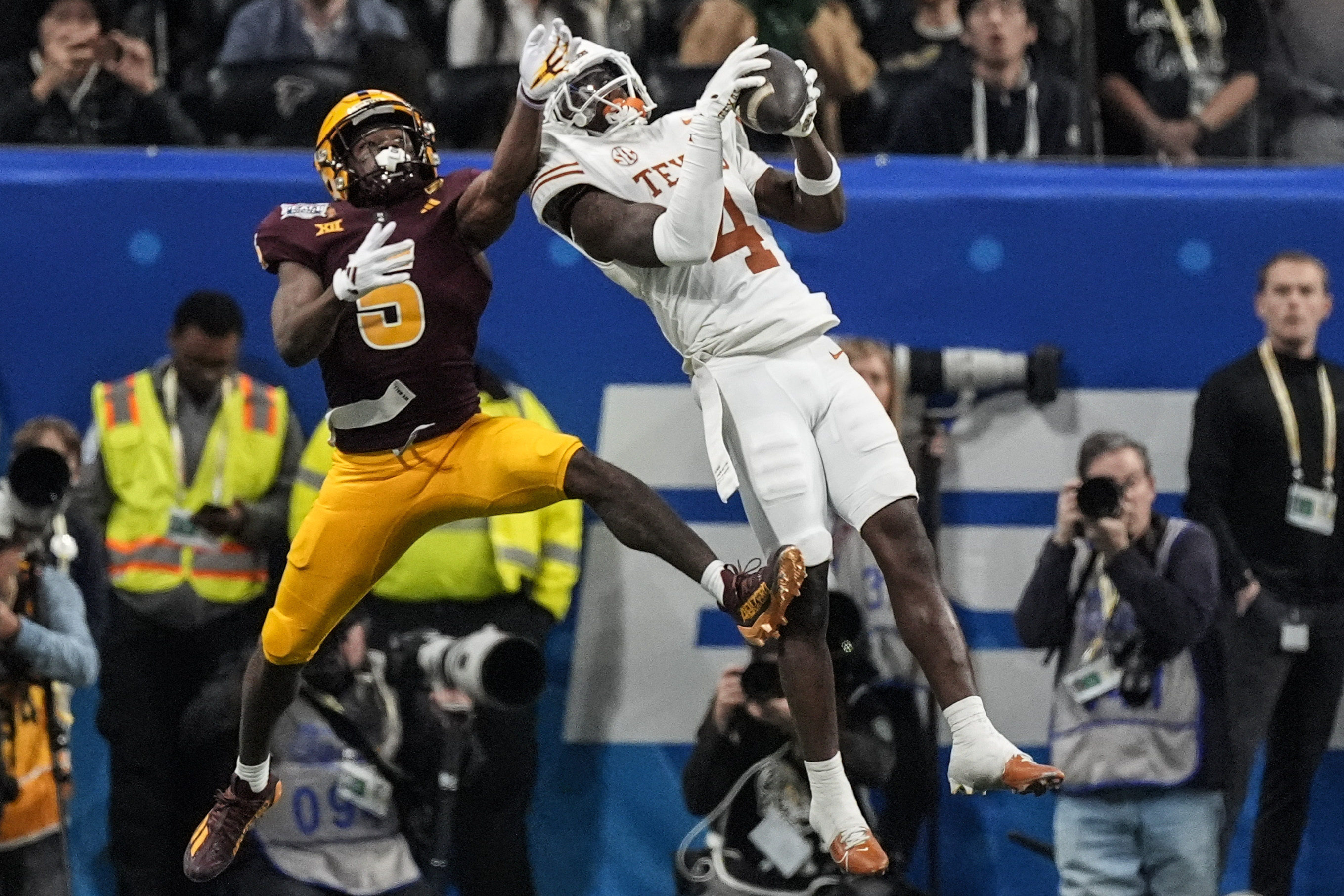 Texas avoids huge upset, beats Arizona State 39-31 in double overtime at Peach Bowl