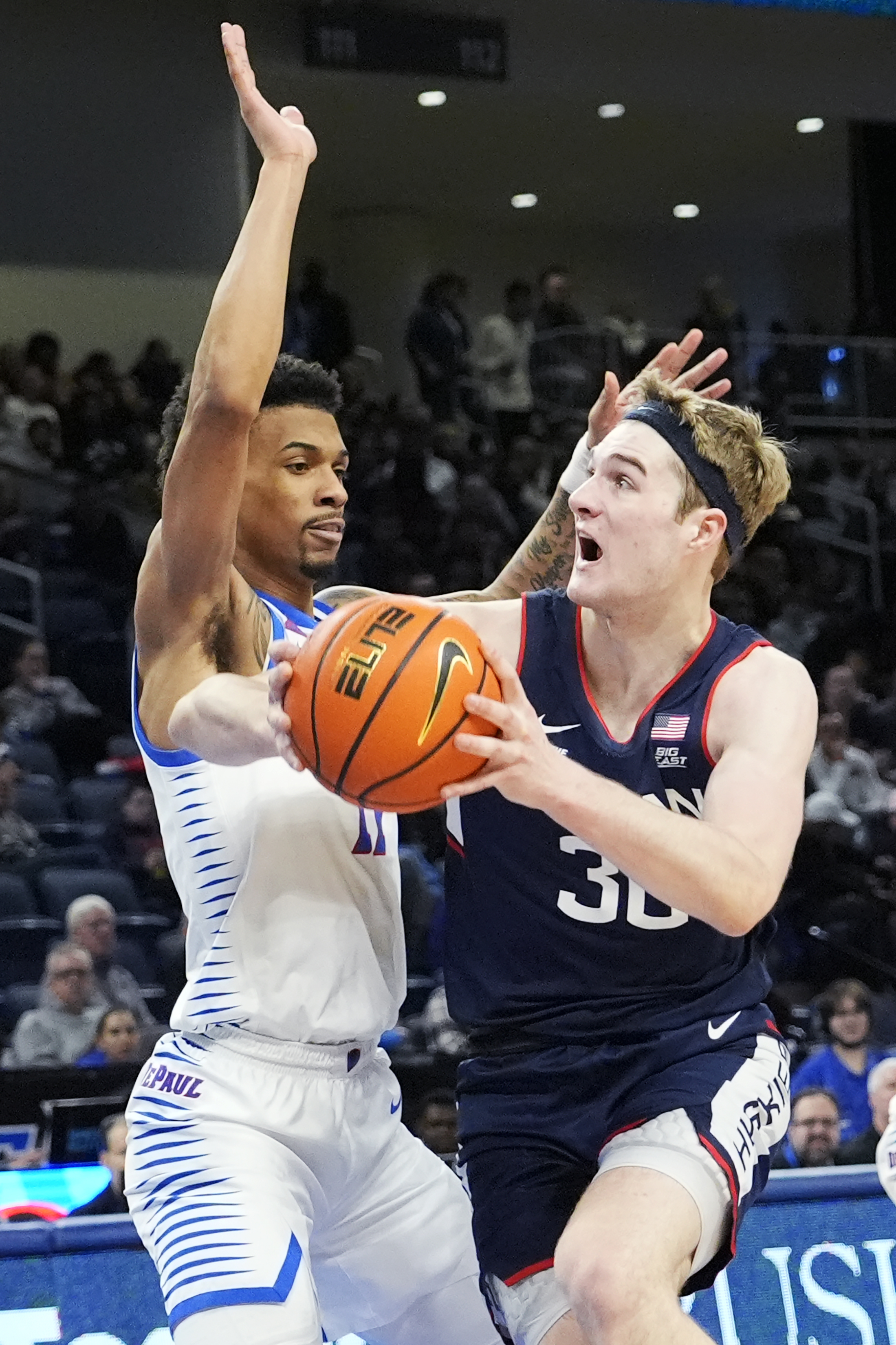 Liam McNeeley leaves UConn win at DePaul with right ankle injury