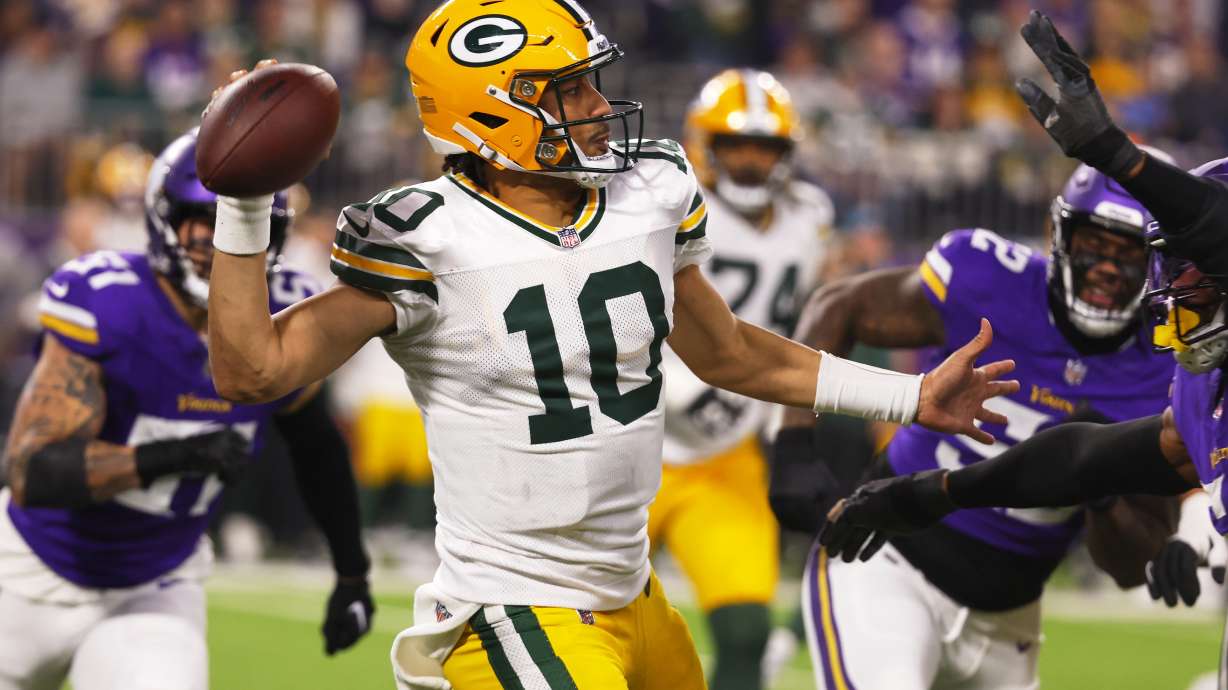Green Bay Packers' Jordan Love throws during the second half of an NFL football game against the Minnesota Vikings Sunday, Dec. 29, 2024, in Minneapolis.