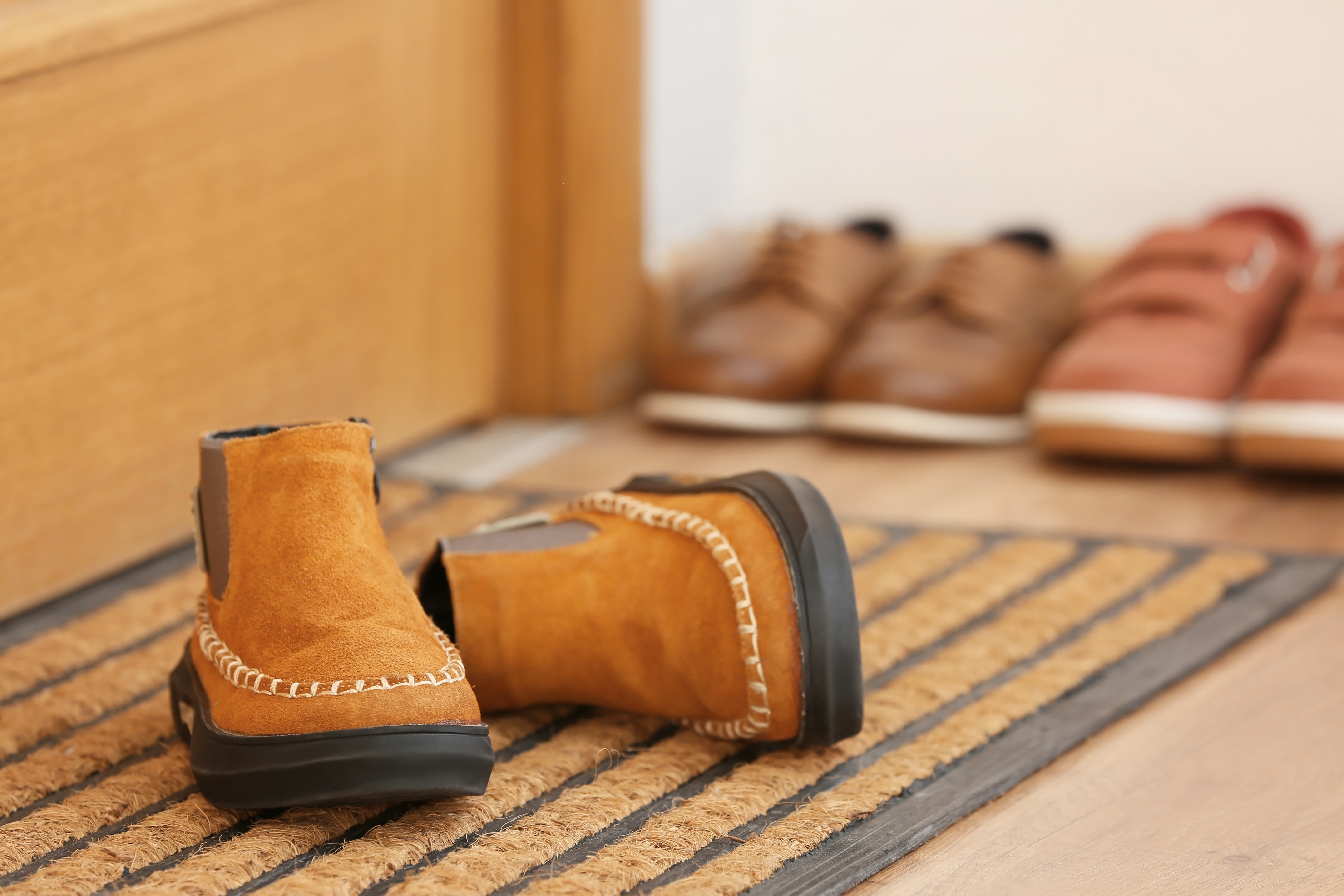 7 reasons you should never wear shoes in the house