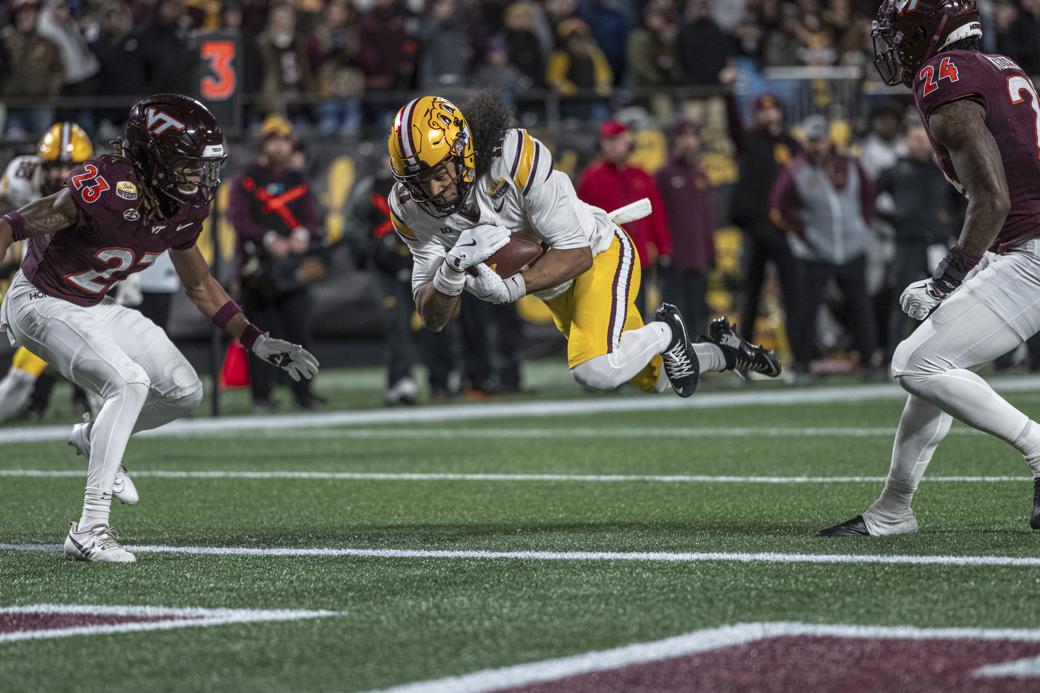 Minnesota beats Virginia Tech 24-10 in Duke's Mayo Bowl for 8th straight bowl victory