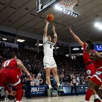 Utah State comes back from another double-digit deficit in 89-82 win over Fresno State