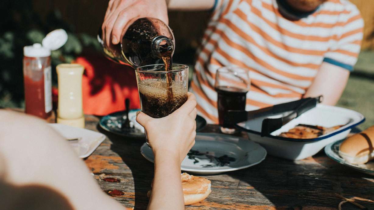 Drinking sugary drinks may increase your risk of death. Here are alternative options Drinking sugary drinks may increase your risk of death. Here are alternative options